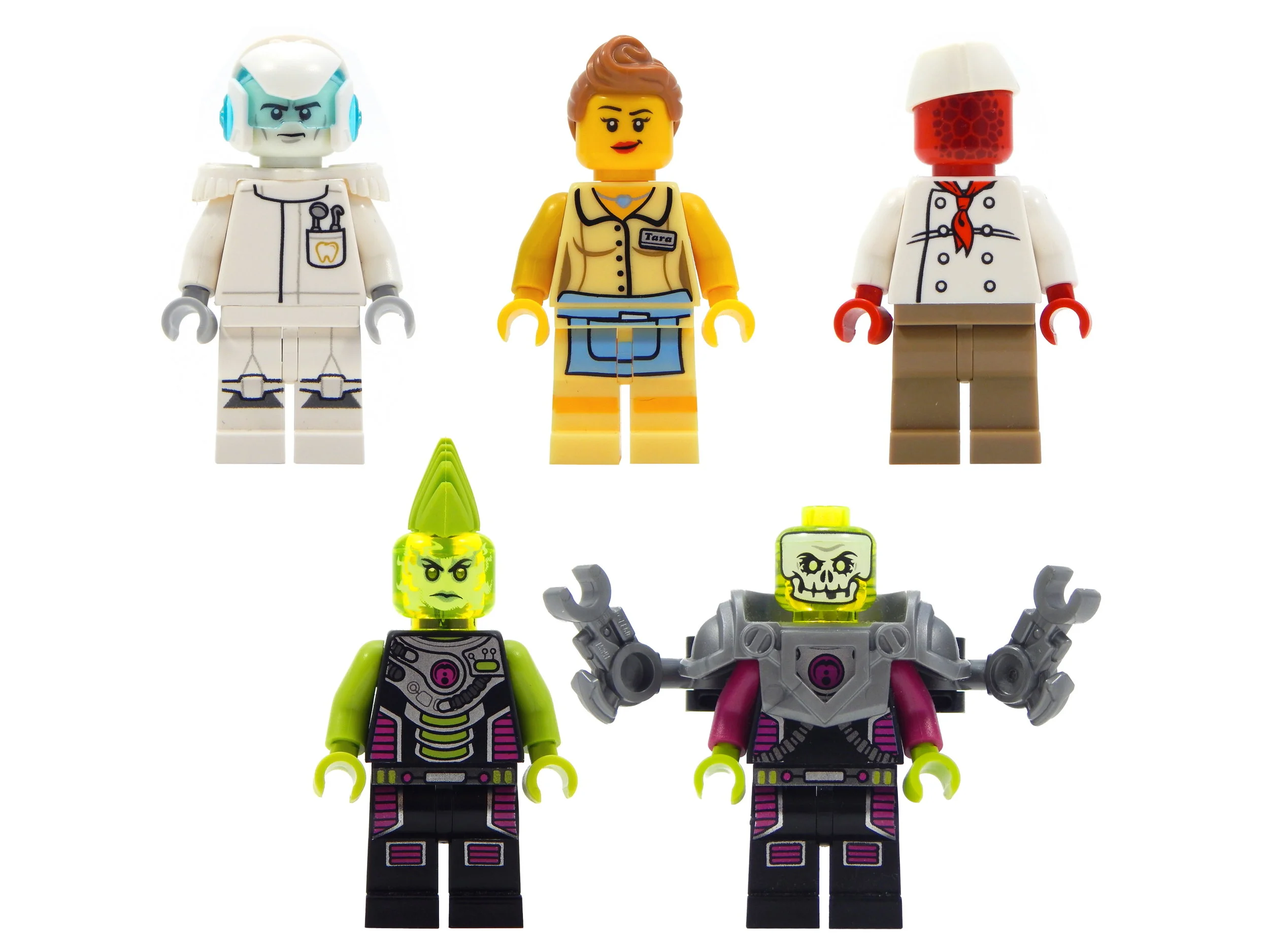 52016 Minifigures.jpg