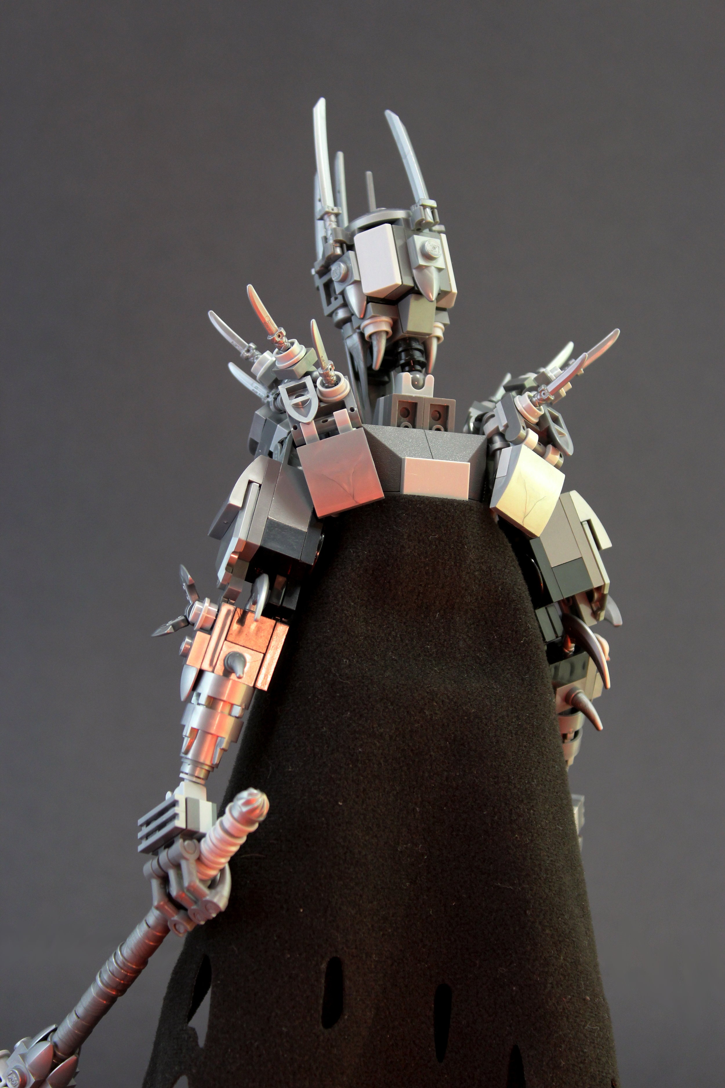 Sauron Shoulders.jpg