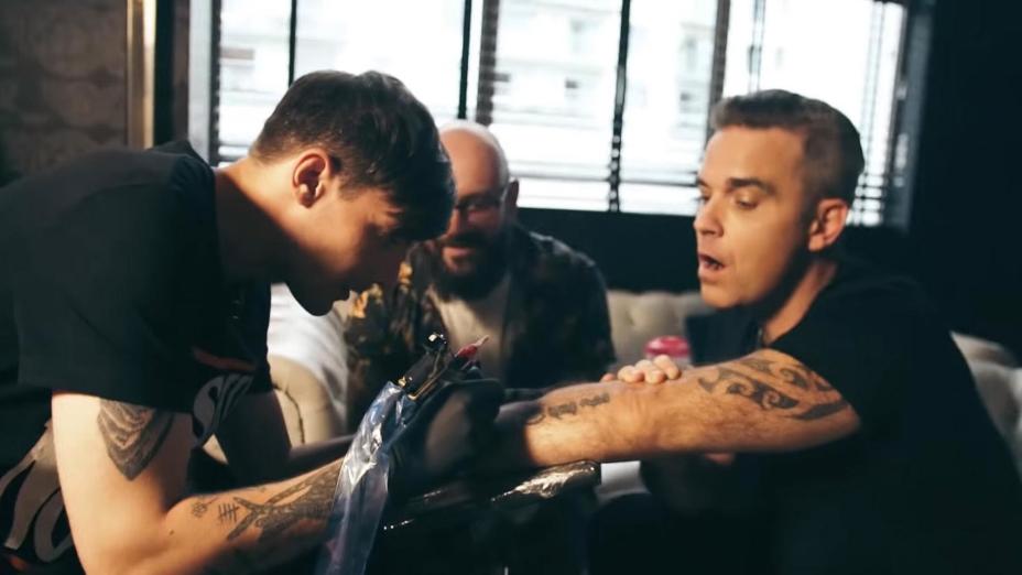 (c) youtube/robbie williams
