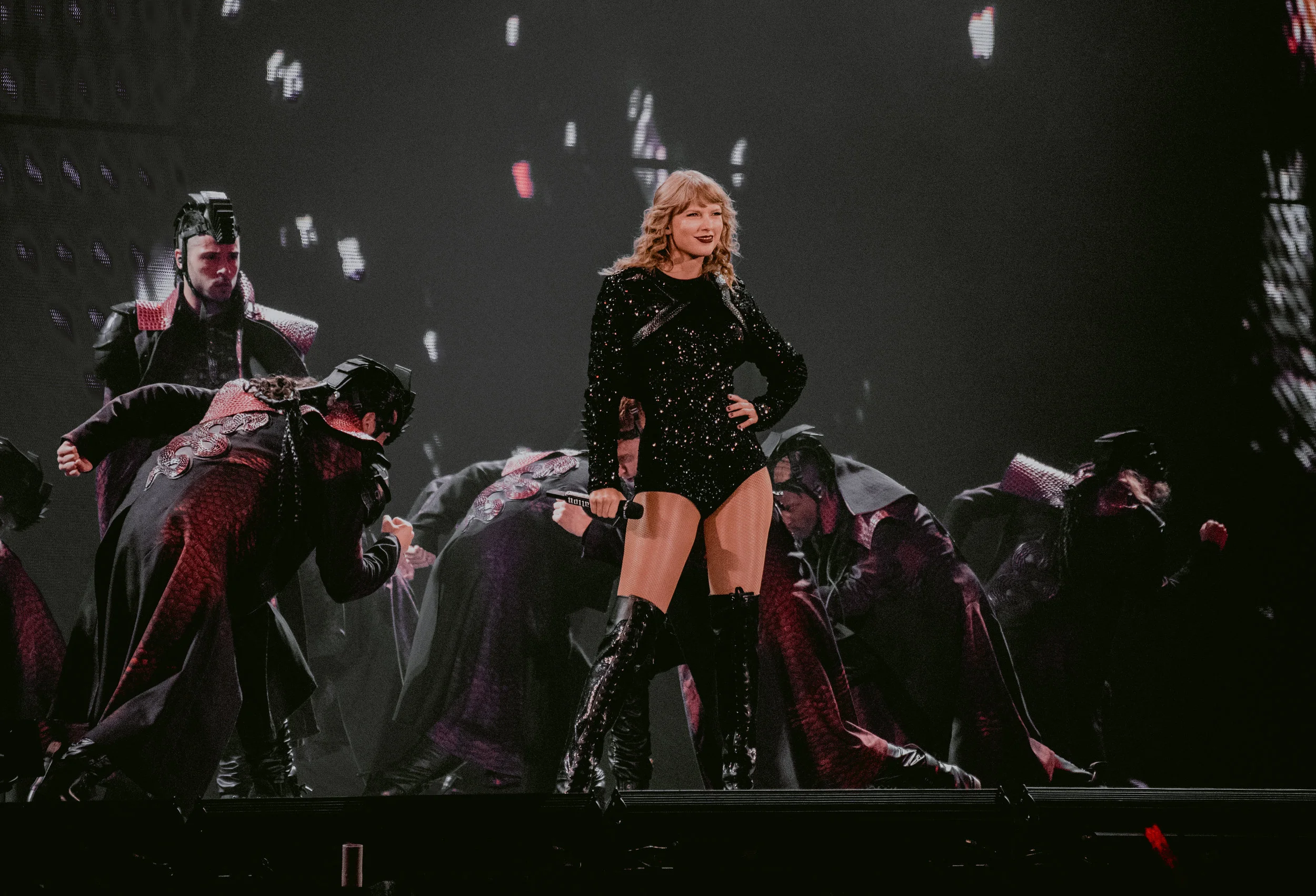 taylor-0992.jpg