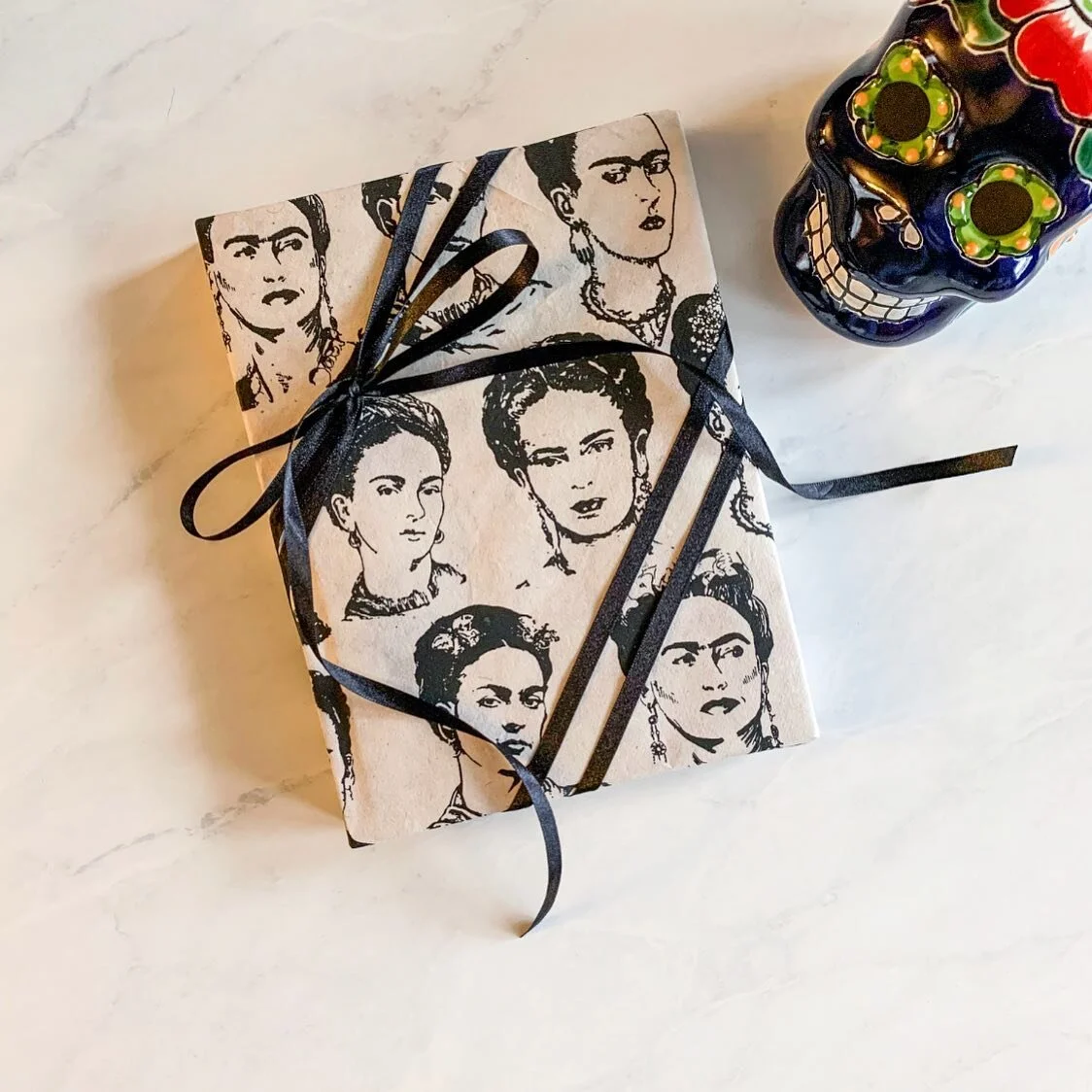 I&rsquo;m pretty obsessed with this Frida Kahlo paper ✨ 

That&rsquo;s it. That&rsquo;s all I wanted to say. 

#solycielo #frida #fridakahlo #paper #gift #giftwrap #wrapping #birthday #birthdaypresents #wrappedwithlove