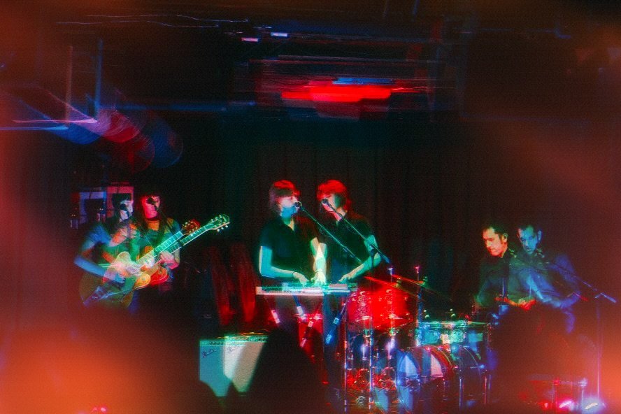 This SATURDAY 6/21:
Free show at @lovewheelrecordsaustin
6pm @borntwinsmusic 
5pm @psychicsharkmusic 
4pm @ohmygodthisisworthless 
plus its a #simssaturday show so theres gonna be food and drink! and every $ you spend at the store during the show wil