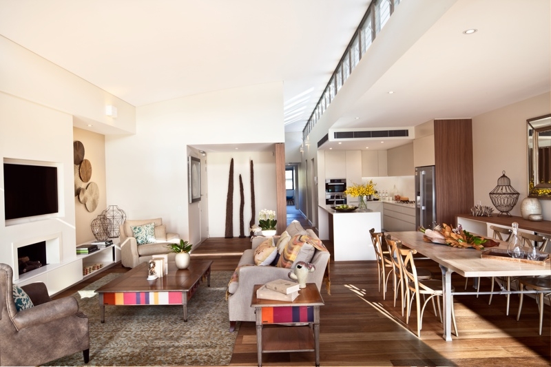 Lounge Entry Dining Kitchen Hallway.JPG