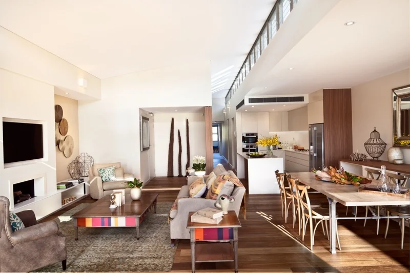 Lounge Entry Dining Kitchen Hallway.JPG