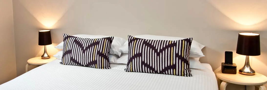 camperdown-apartments-double-bed21.jpg