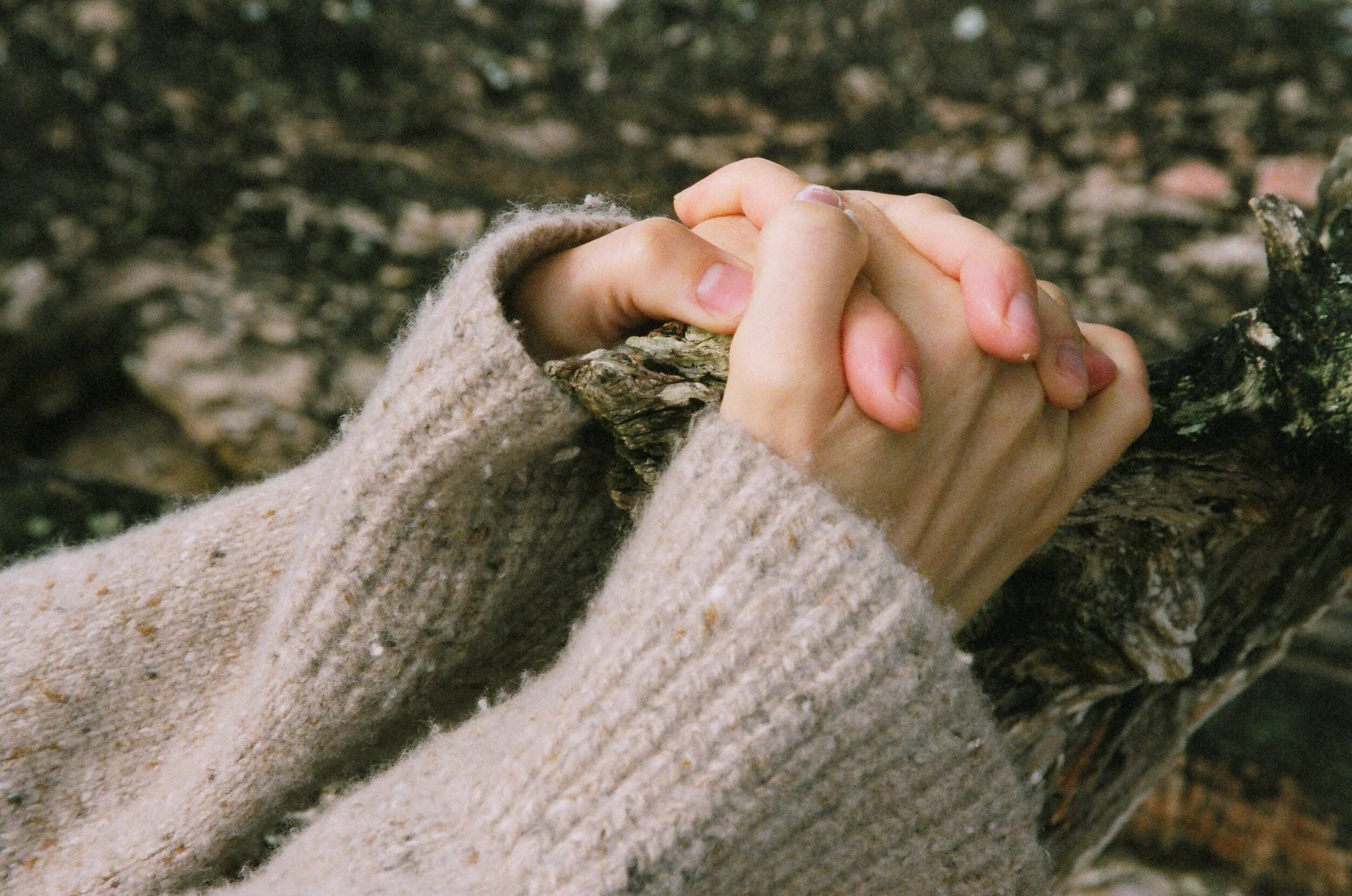 Connie Hunt Anini Hands by Jim Shea