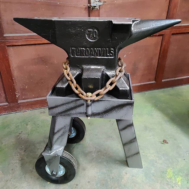New member of the family. Gave it a chain necklace for hoisting and locking down. Some of you may not believe it but the base is pretty solid for being on wheels.  #forging #blacksmithing #bladesmithing #bladesmith  #skilledtrade #bladesmiths #knifet
