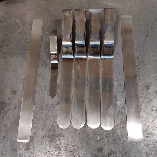 Underway. I am going to get a few little ones out of the pieces on the sides.  #forging #blacksmithing #bladesmithing #bladesmith  #skilledtrade #bladesmiths #knifetrade #knifemaking #knifemakers  #damascussteel #damascus 
#kitchenknives #knifelovers