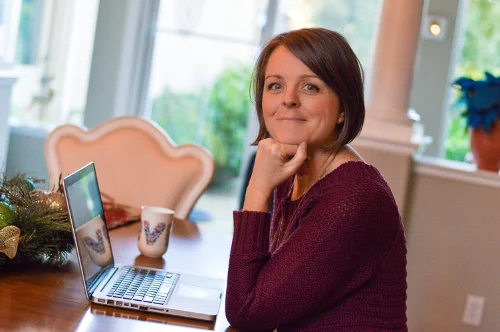 Megan has worked in the marketing world for over 10 years and has helped hundreds of small business owners overcome their marketing “blocks”. With a ton of expertise, intuition and tactics, Megan will be able to move you through your marketing confusion to a place where it becomes natural and authentic. Are you ready to share your message with the world? Your audience is waiting!