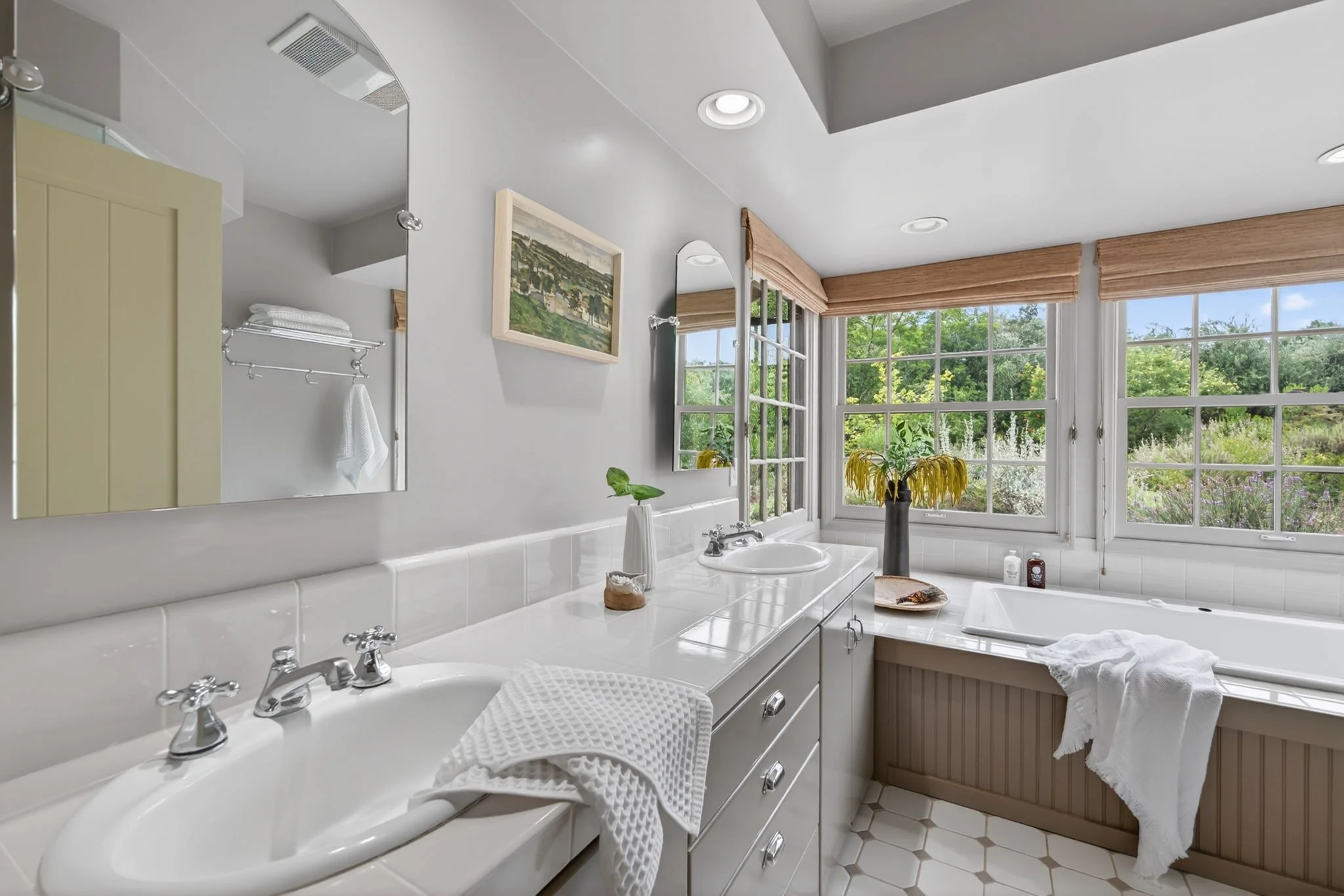 43-web-or-mls-Upmarket Media-909Daly168.jpg