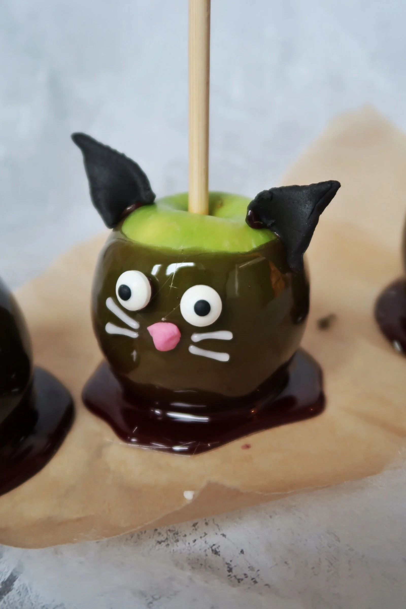 Cat-amel Apples (Gluten free, Vegan)