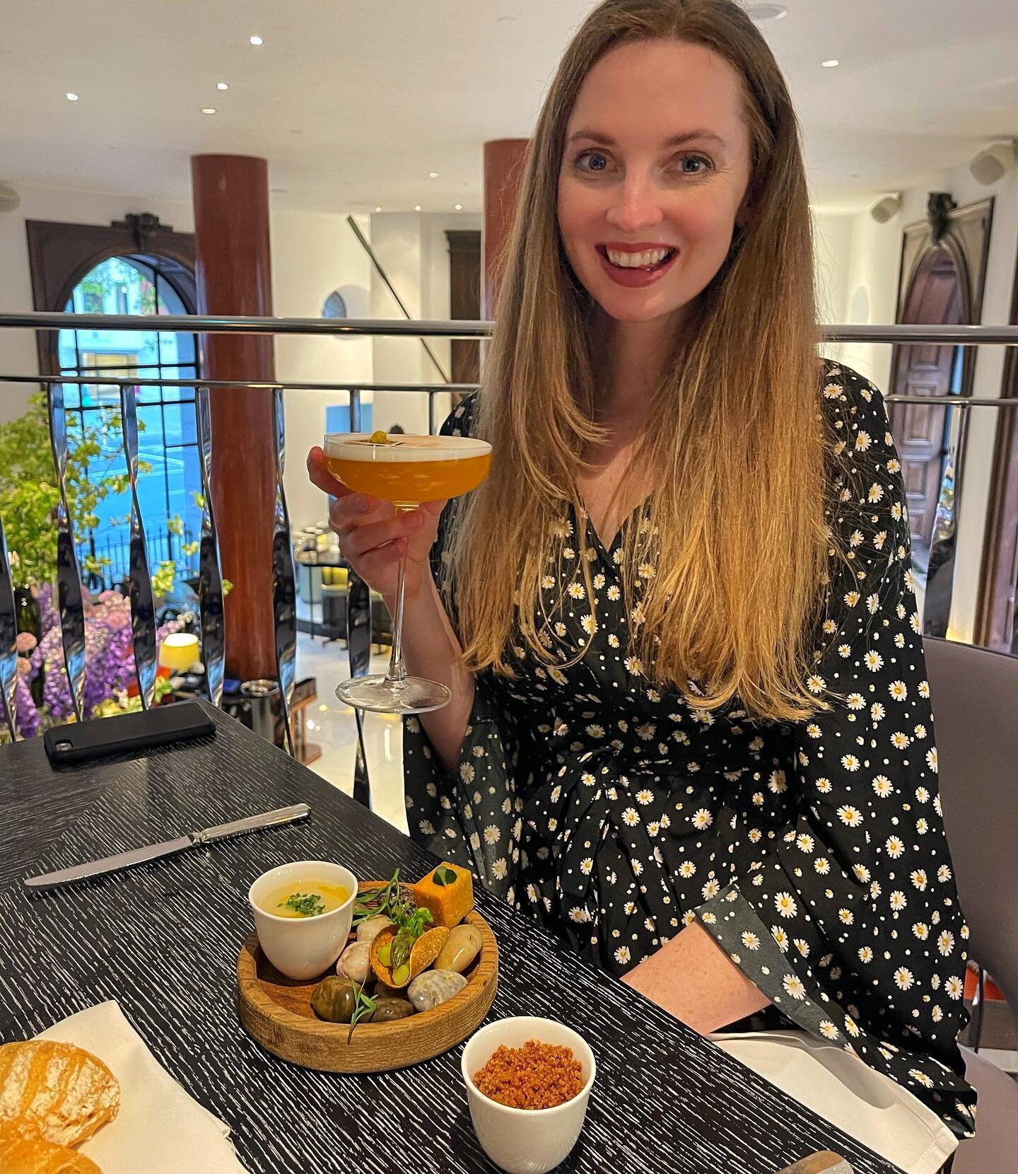 100% gluten and dairy free dining in London 😍
What an utterly gorgeous experience at @onealdwychhotel for their new tasting menu 👌🏻 
I can&rsquo;t even tell you what a TREAT it is for such a beautiful London hotel to have a totally GF menu - no ch