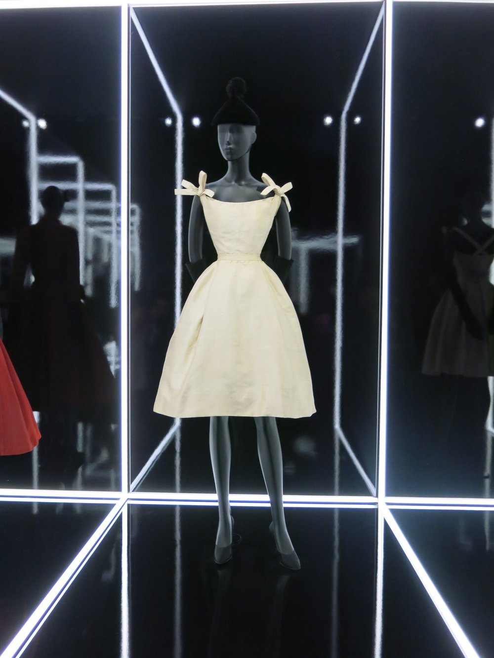 Blandine dress Christian Dior 1957 Libre line at V and A.jpg