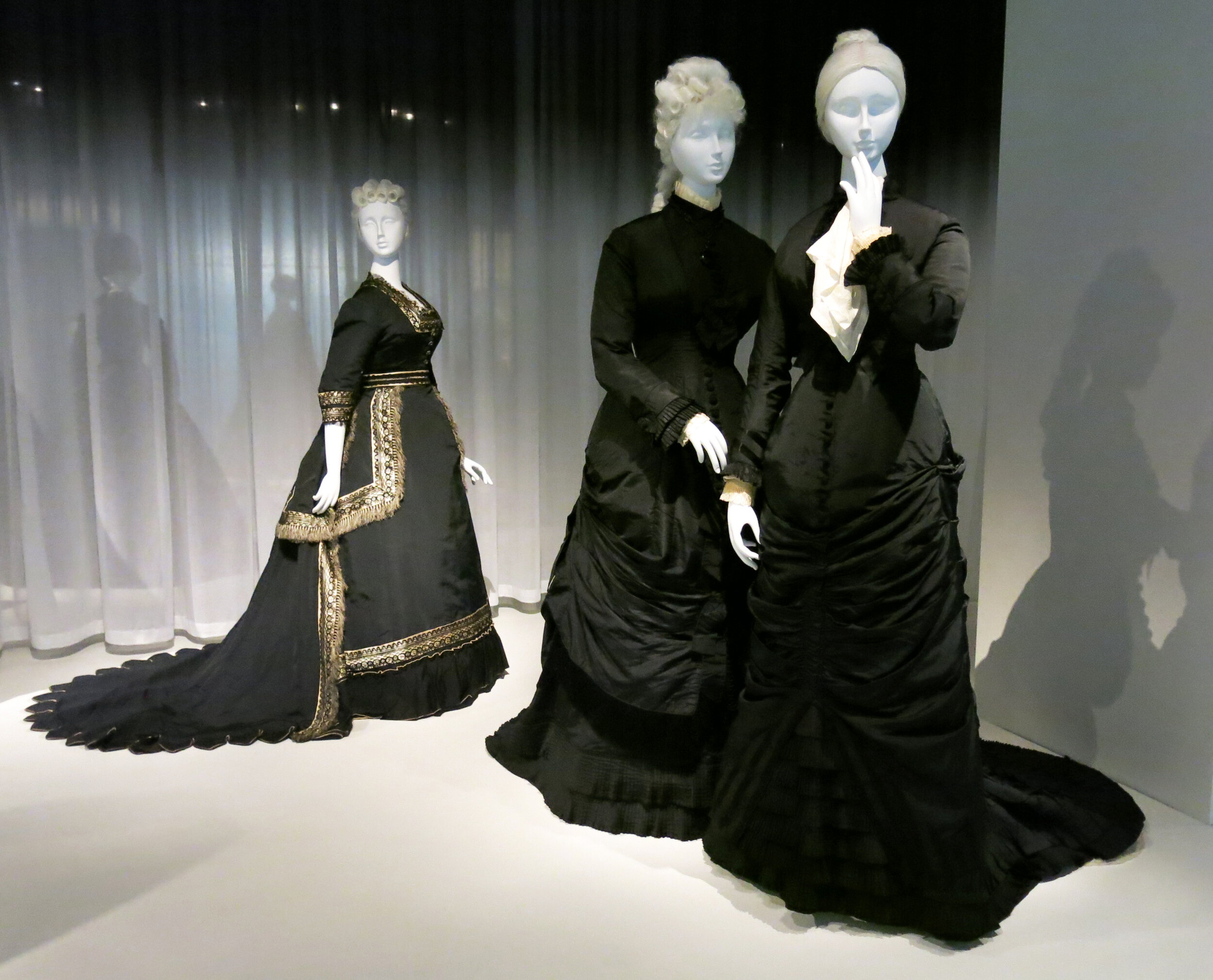 Susan Muncey — 19th Century Mourning dress: clothing customs to ...