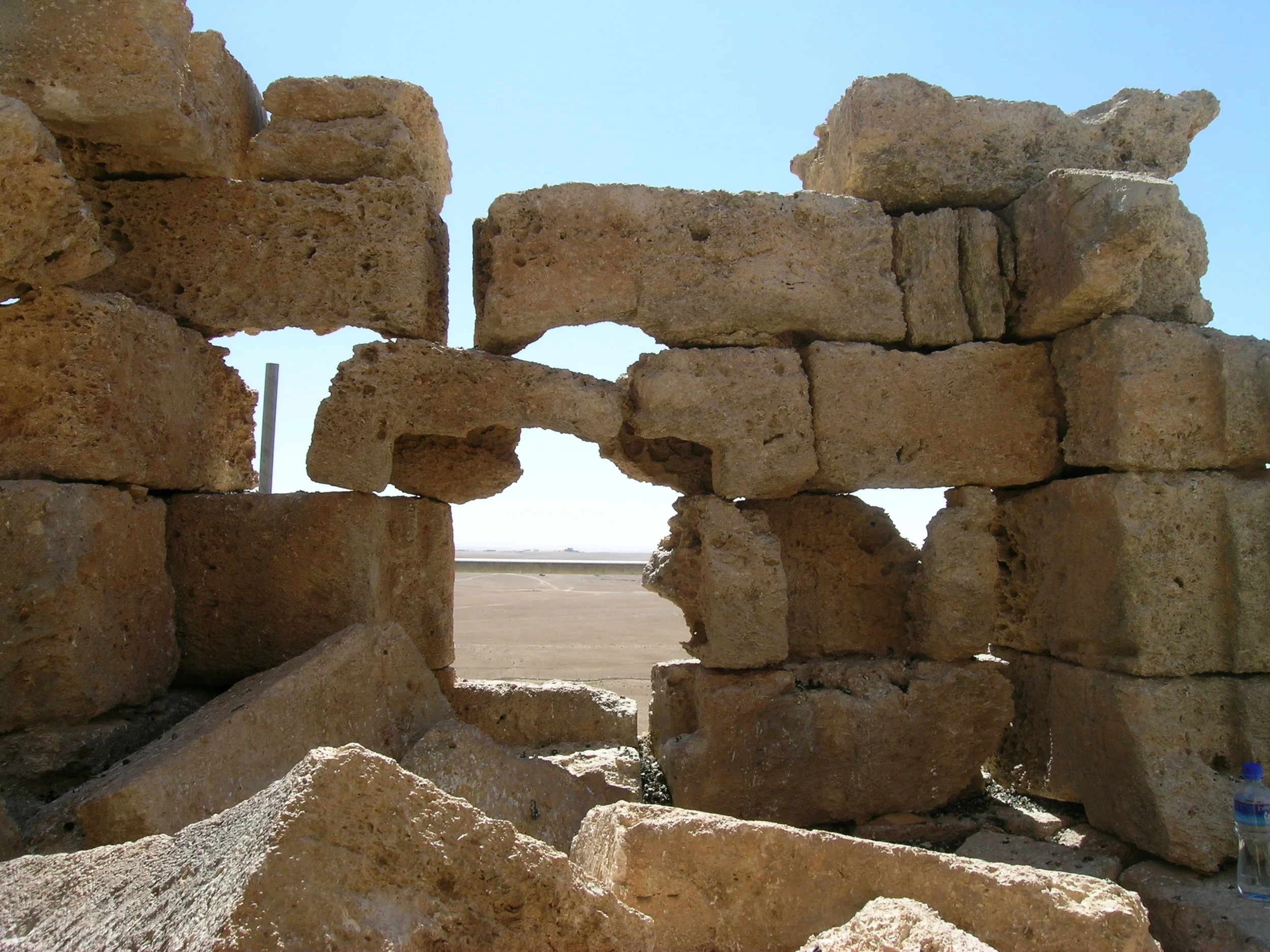  DEGRADATION DES PIERRE D4UNE PAROIS DE LA CELLE 