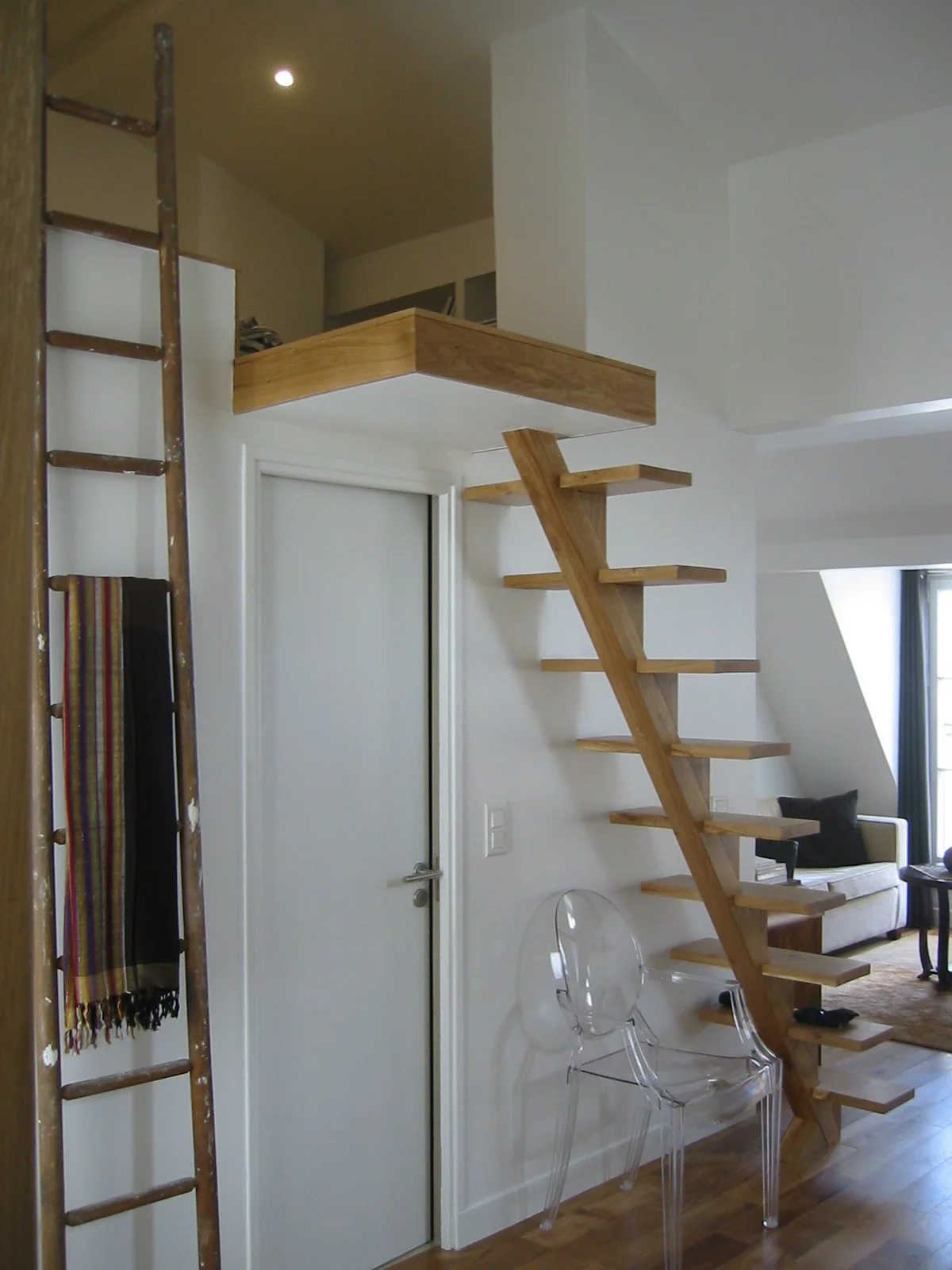  ESCALIER DE LA MEZZANINE 