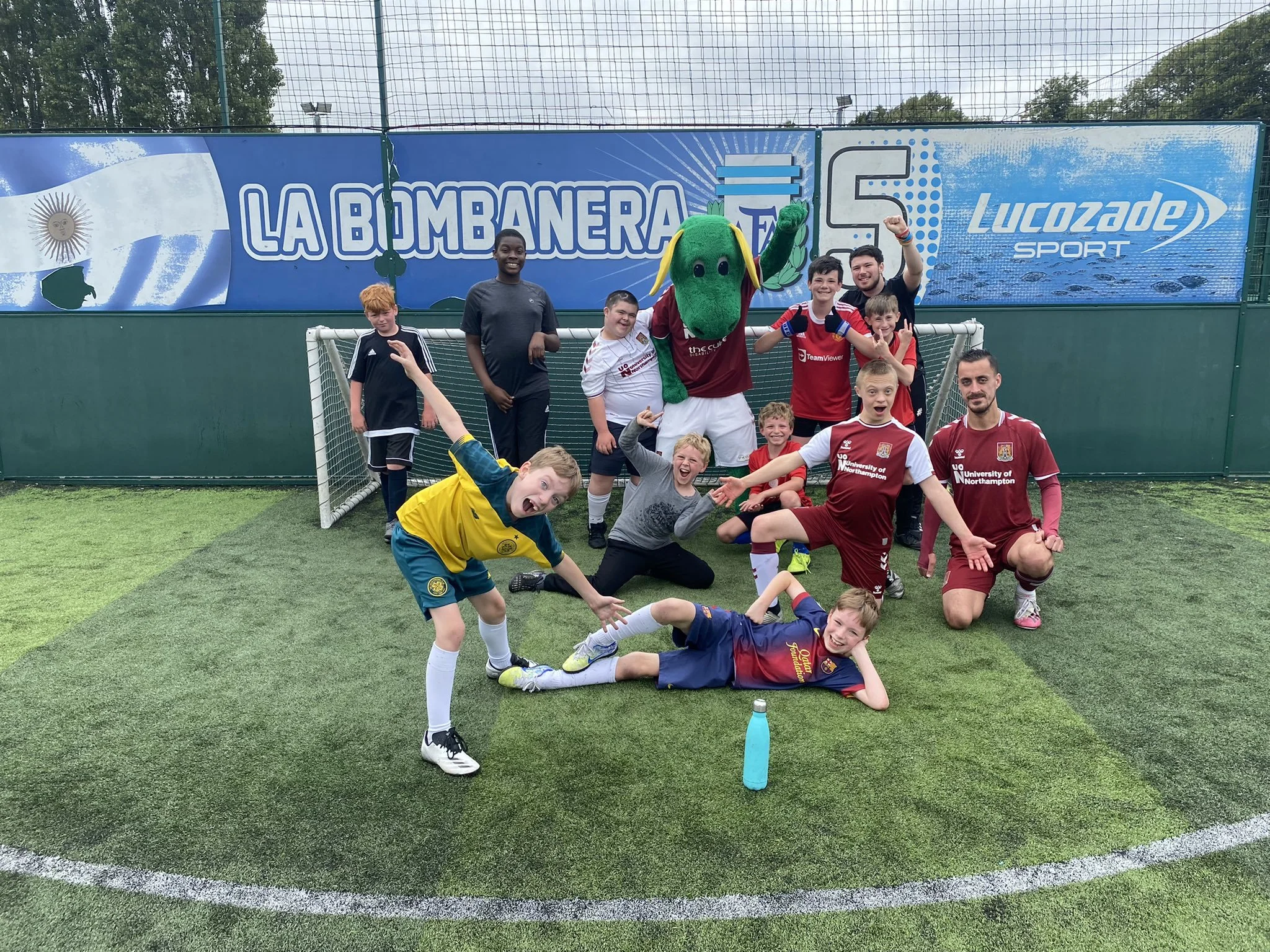 E9o7mF_XIAMSy8F.jfif