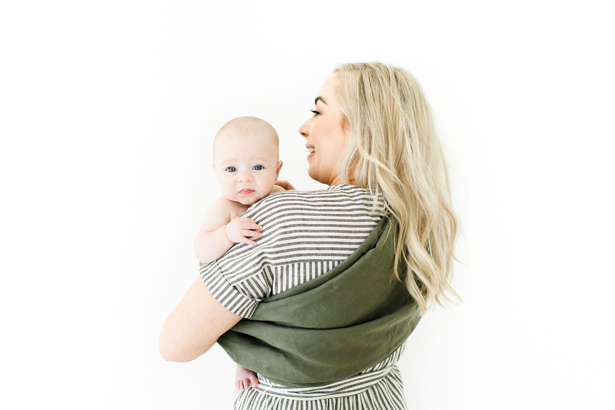 tucson-baby-child-photographer_baby-wearing-mom_fletcher-and-co 022.png