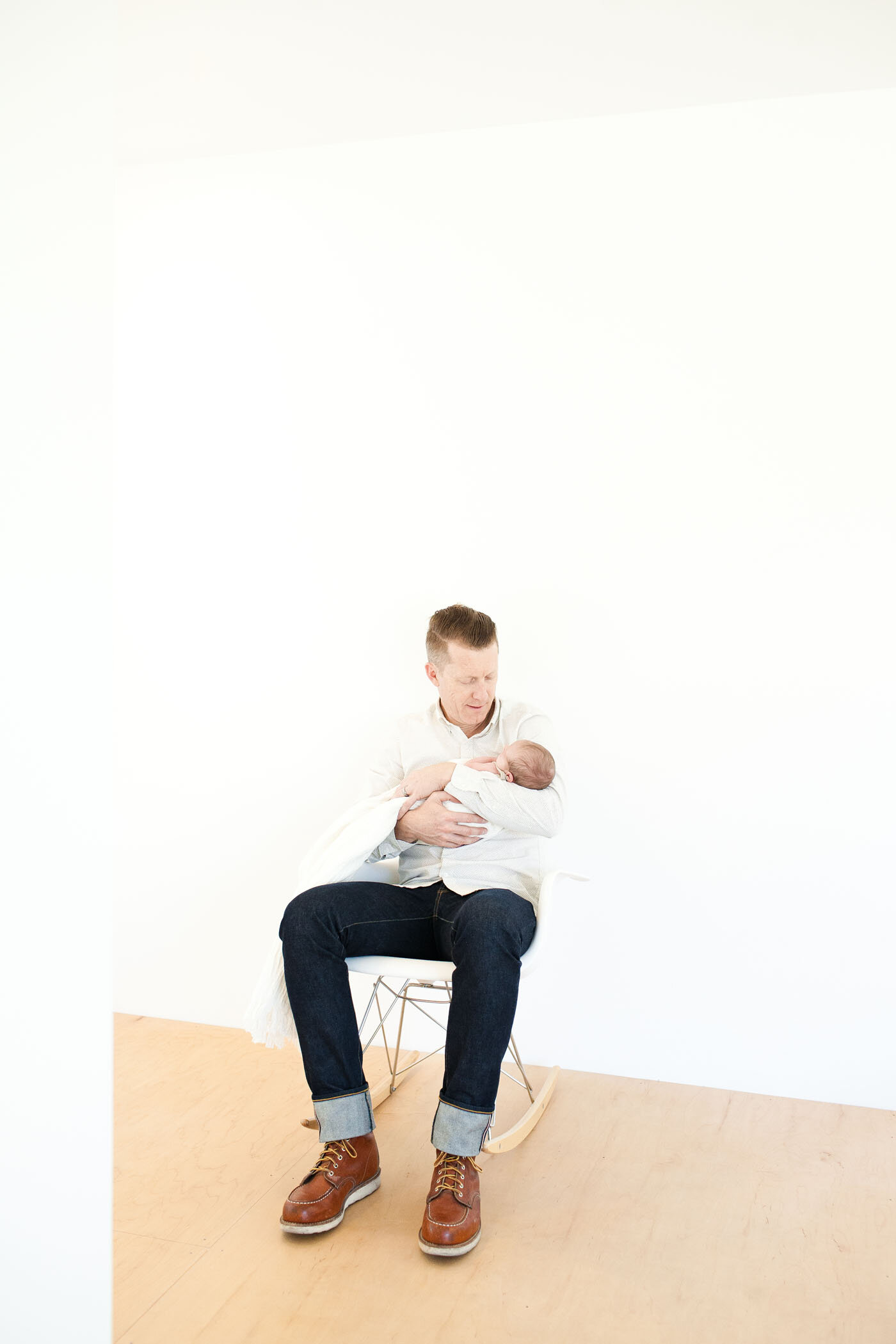 natural-light-studio-newborn-photography-session-tucson_fletcher-and-co 010.jpg