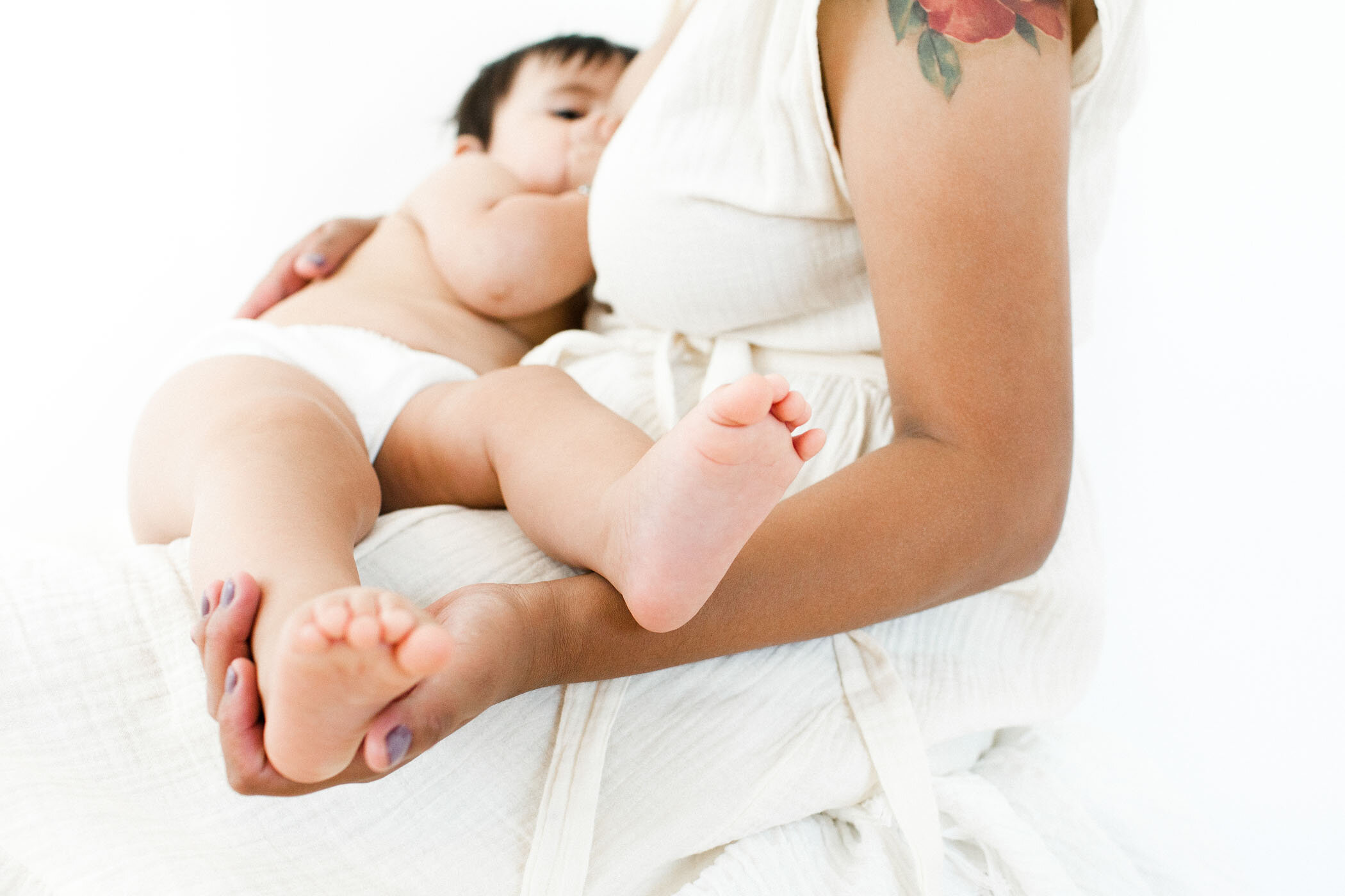 breastfeeding-portraits-with-six-month-old_fletcher-and-co-tucson_gomez 017.jpg