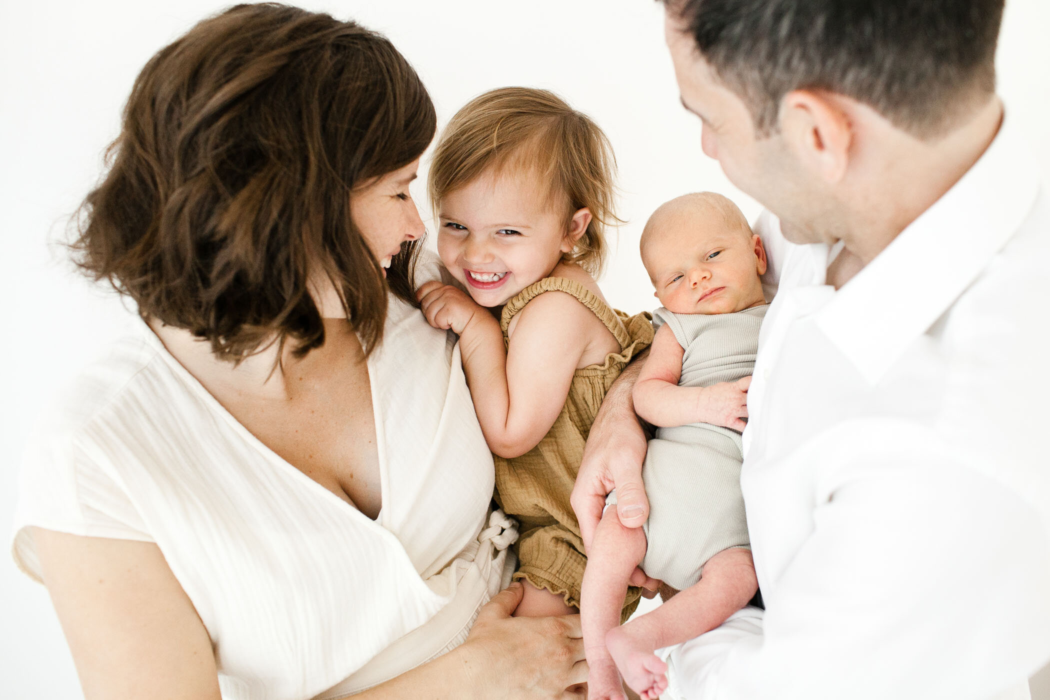 natural-light-studio-newborn-photography-tucson_fletcher-and-co_Henn 010.jpg