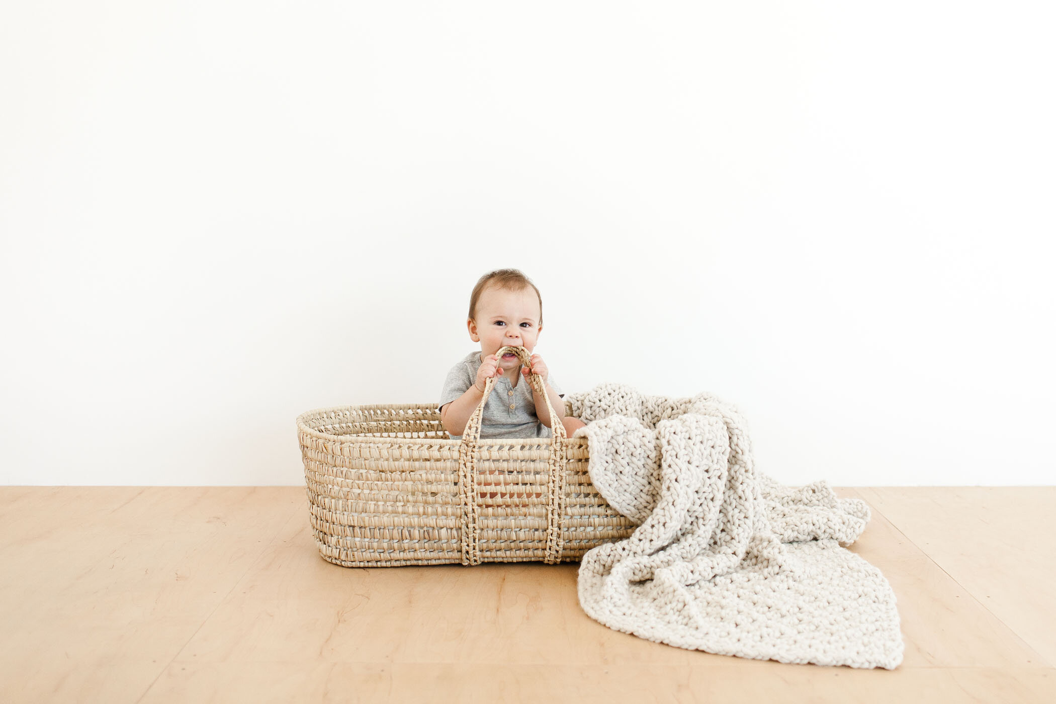 modern-motherhood-natural-light-studio-nine-month-baby-session-tucson_fletcher-and-co_elias 023.jpg