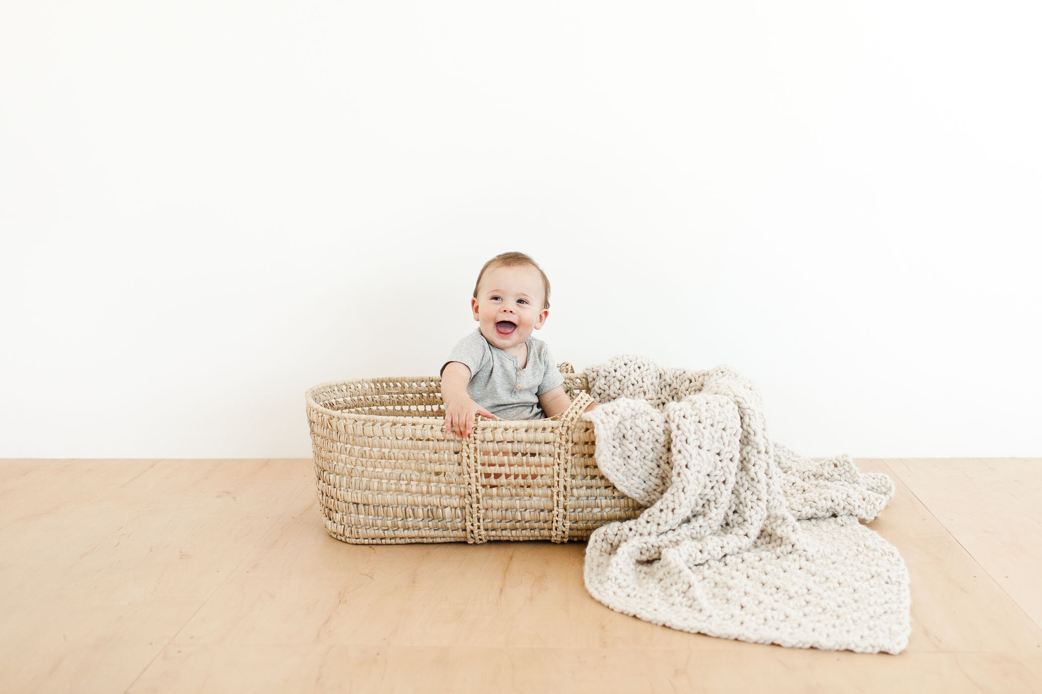 modern-motherhood-natural-light-studio-nine-month-baby-session-tucson_fletcher-and-co_elias 024.jpg