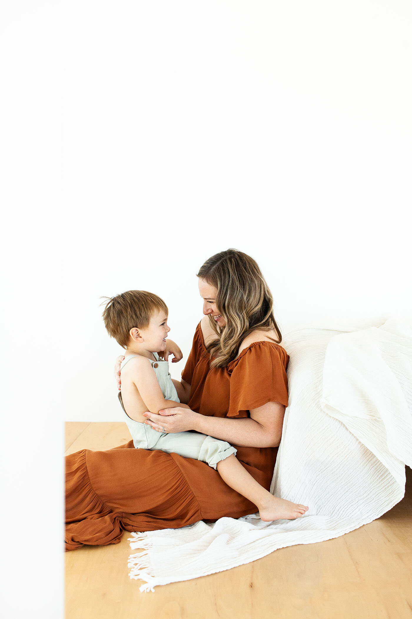 fletcher-and-co-tucson-motherhood-portrait-studio-session-with-son_rothschild 006.jpg