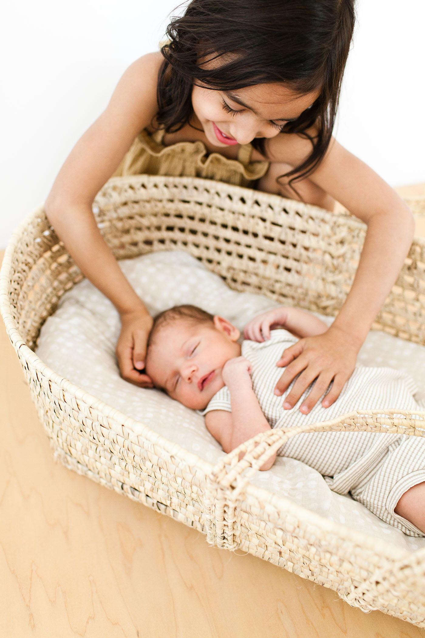 tucson-lifestyle-newborn-family-studio-portraits-fletcher-and-co_herman 035.jpg