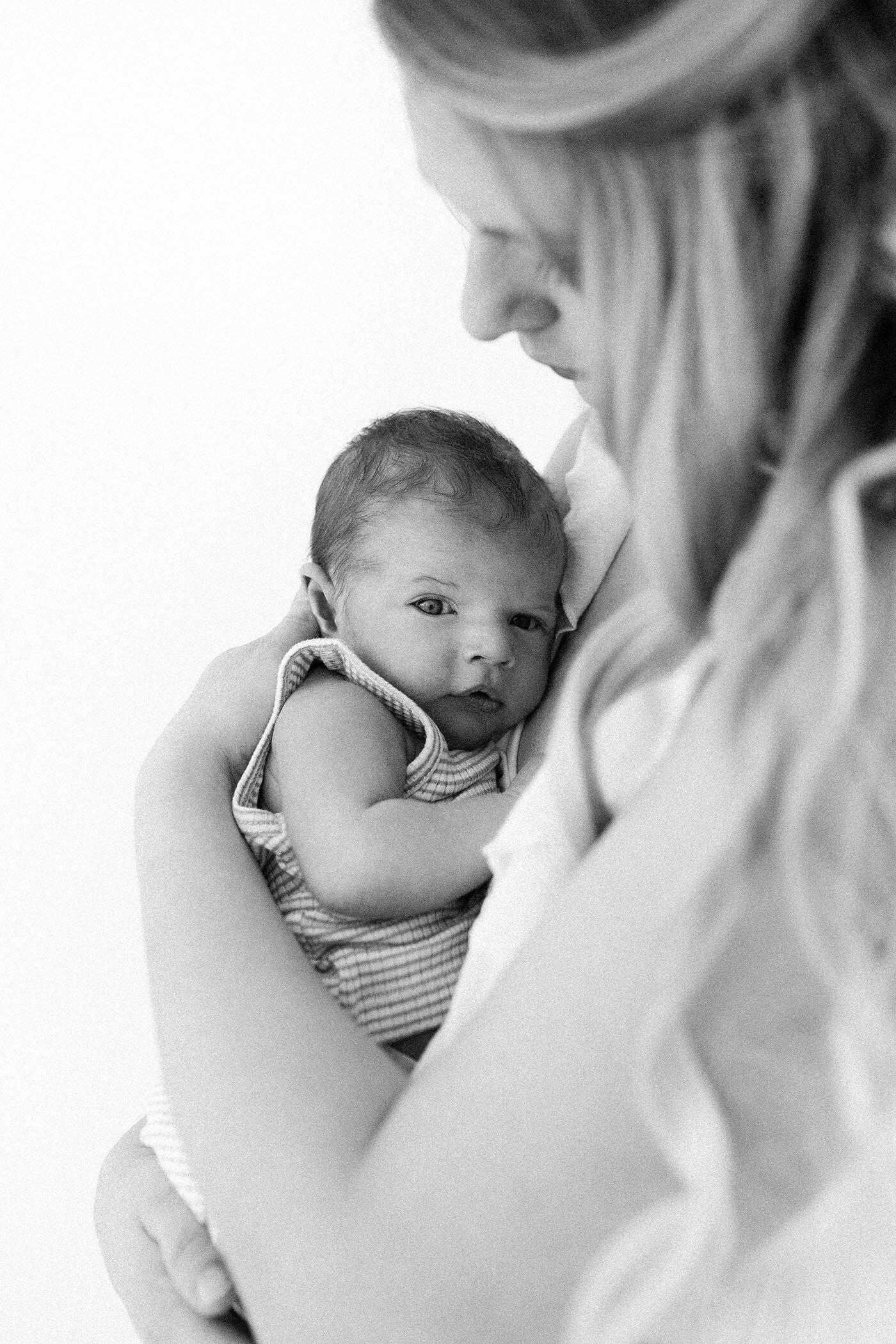 tucson-lifestyle-newborn-motherhood-studio-portraits-fletcher-and-co_herman 031.jpg