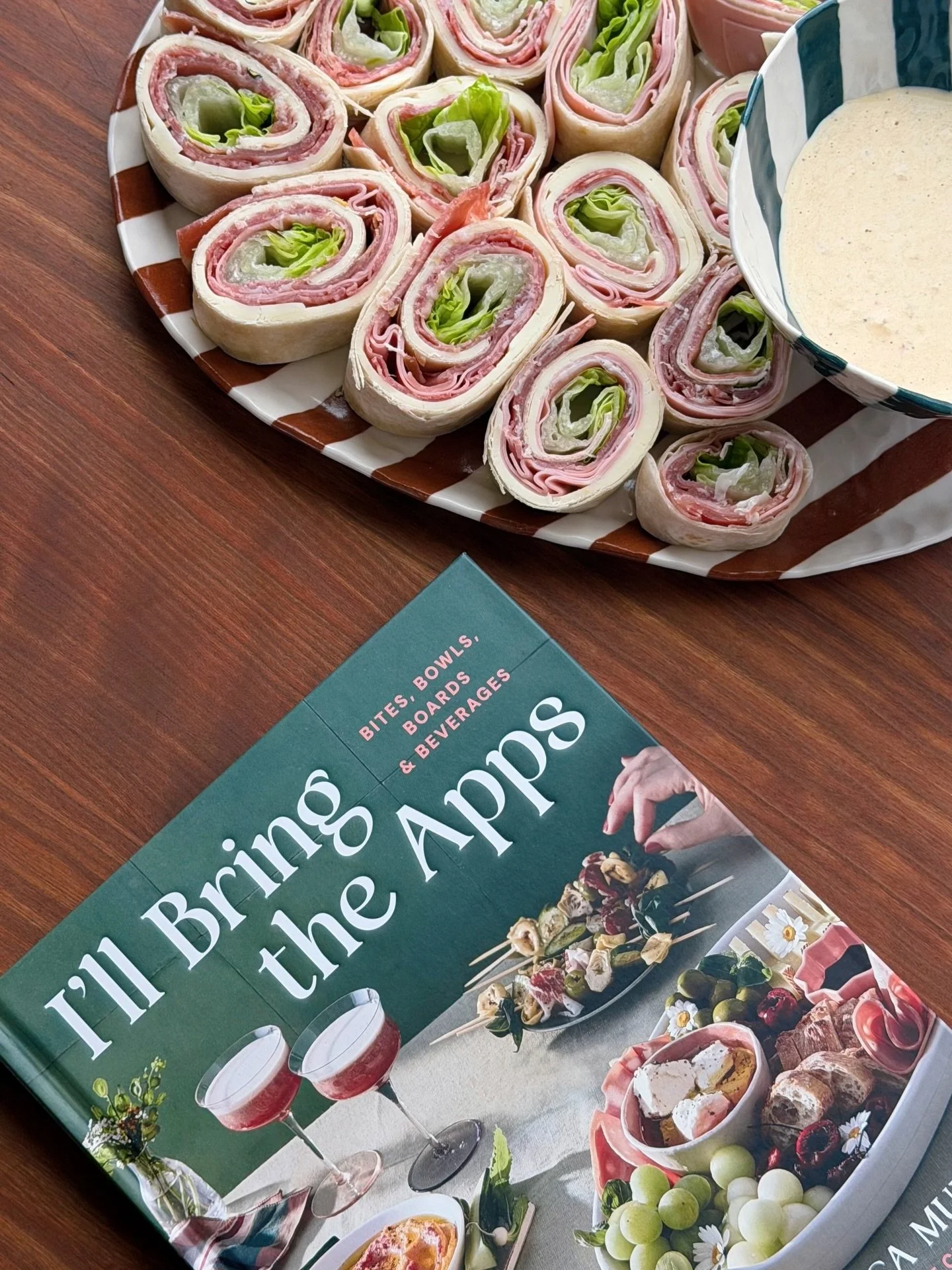 The work/life balance of January &amp; the calm before the storm(s) 📚❄️ 

#behindthescenes #thatcheeseplate