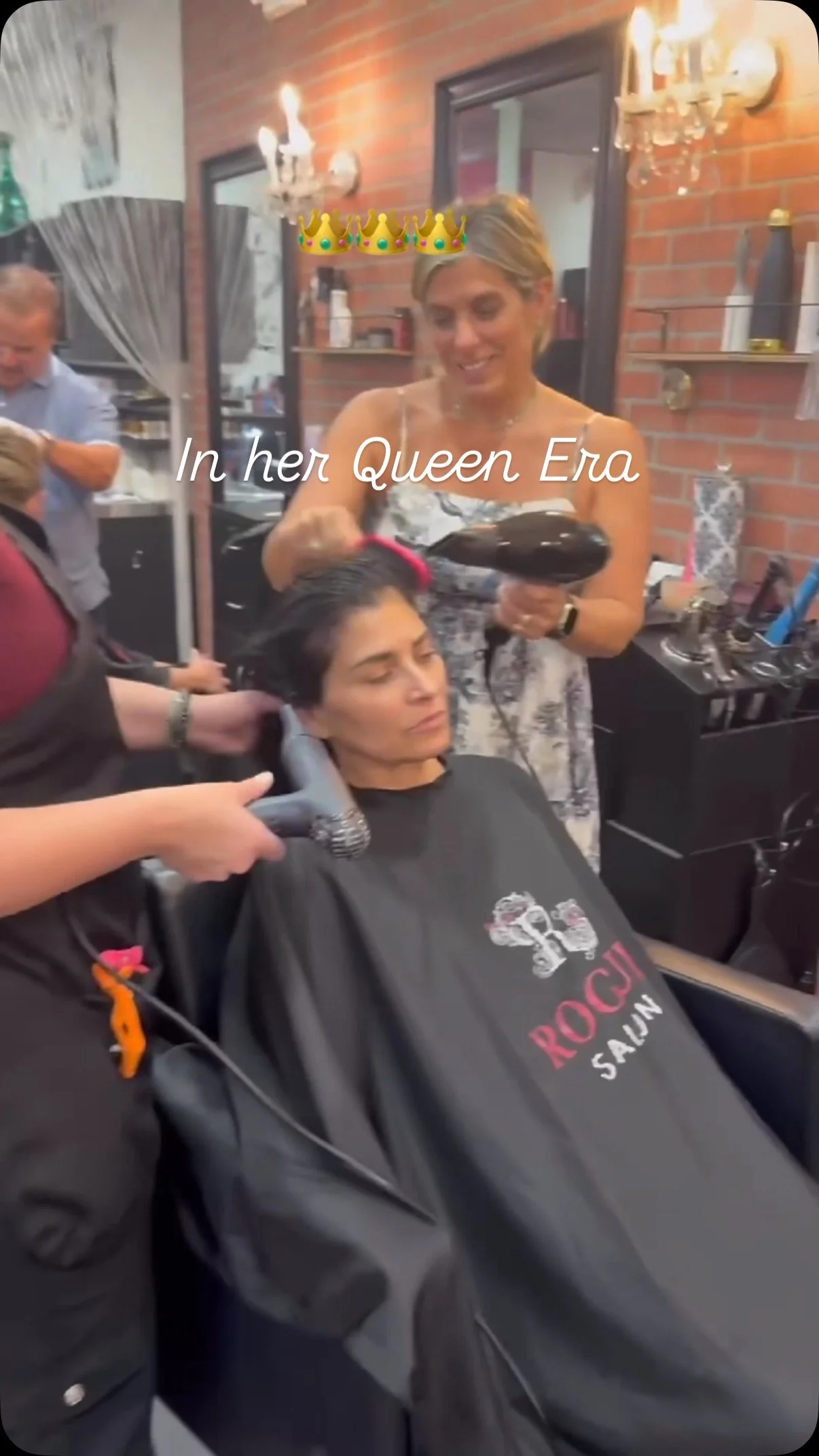 In her Queen Era 👑👑👑
#njhairstylist #njhair #njhairsalon #hairstylist #gorogue #hair #oceanportnj