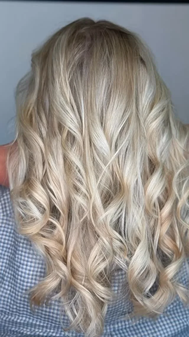 Blonde by Rogue, sunshine by nature. ☀️✨Created by Sharon
#oceanportnj #njhairstylist #njhair #hairstylist #blonde #gorogue