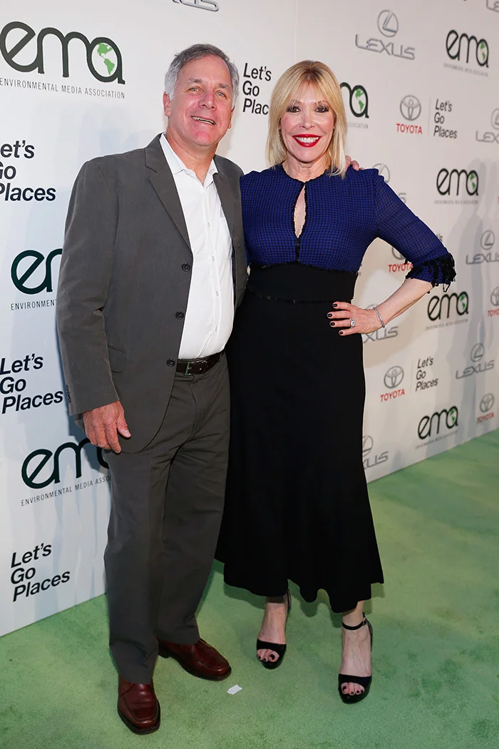 Gary-Hirshberg-EMA-President-Debbie-Levin.jpg