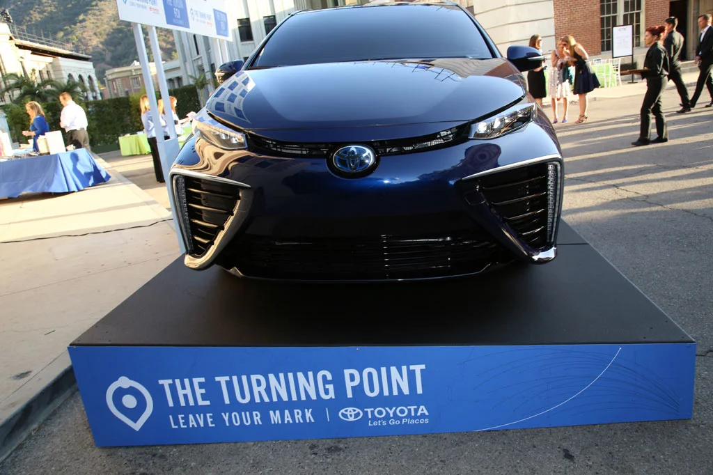 ToyotaFCV.jpg