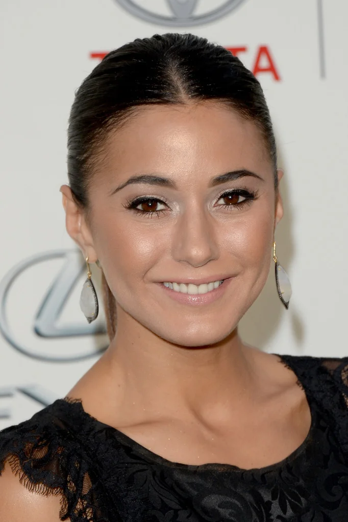 emmanuelle_close_upNew.jpg