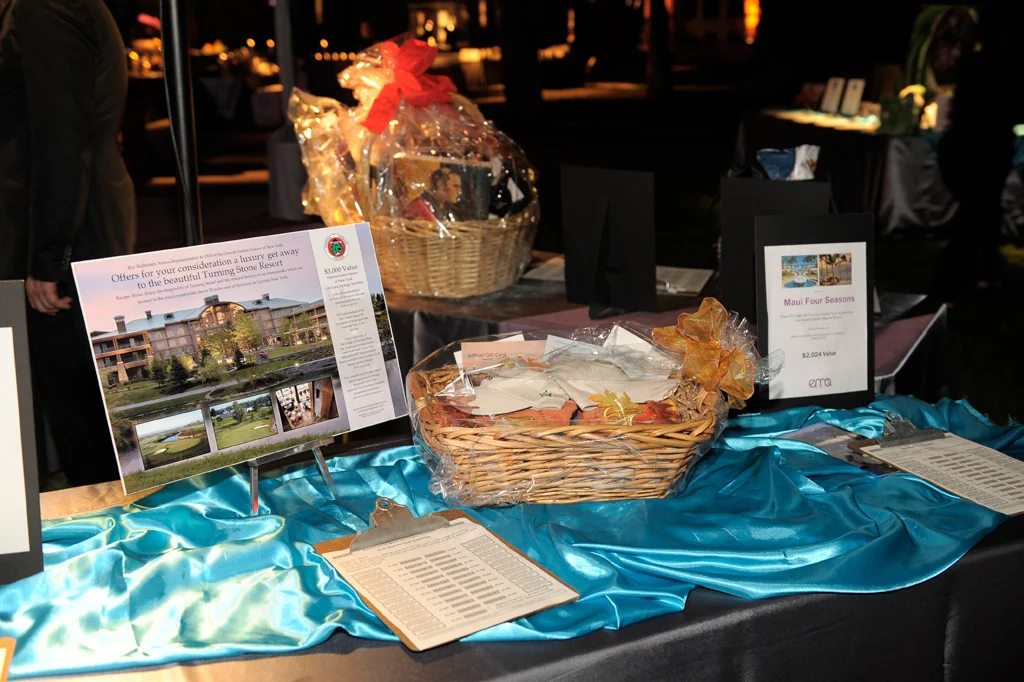 SilentAuction_Maui.jpg