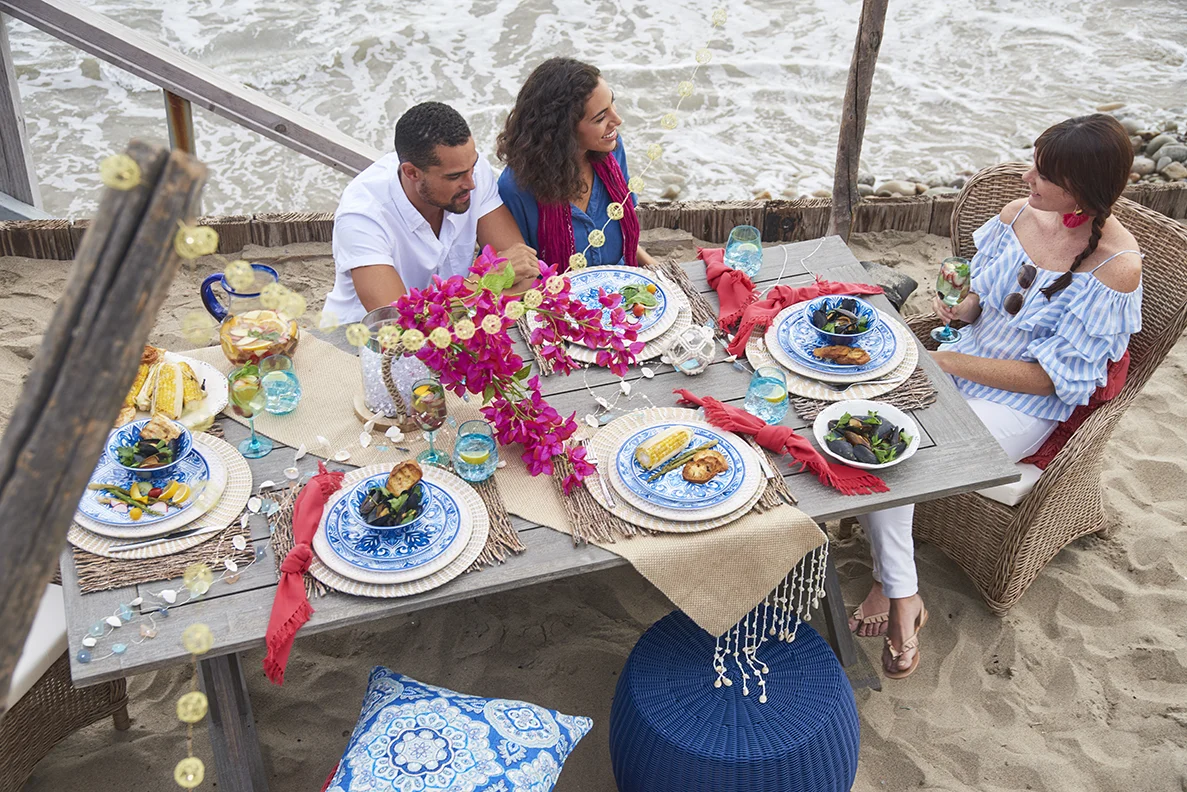 31_BEACH_PARTY_EDITORIAL_SU_4171_18_V63.jpg