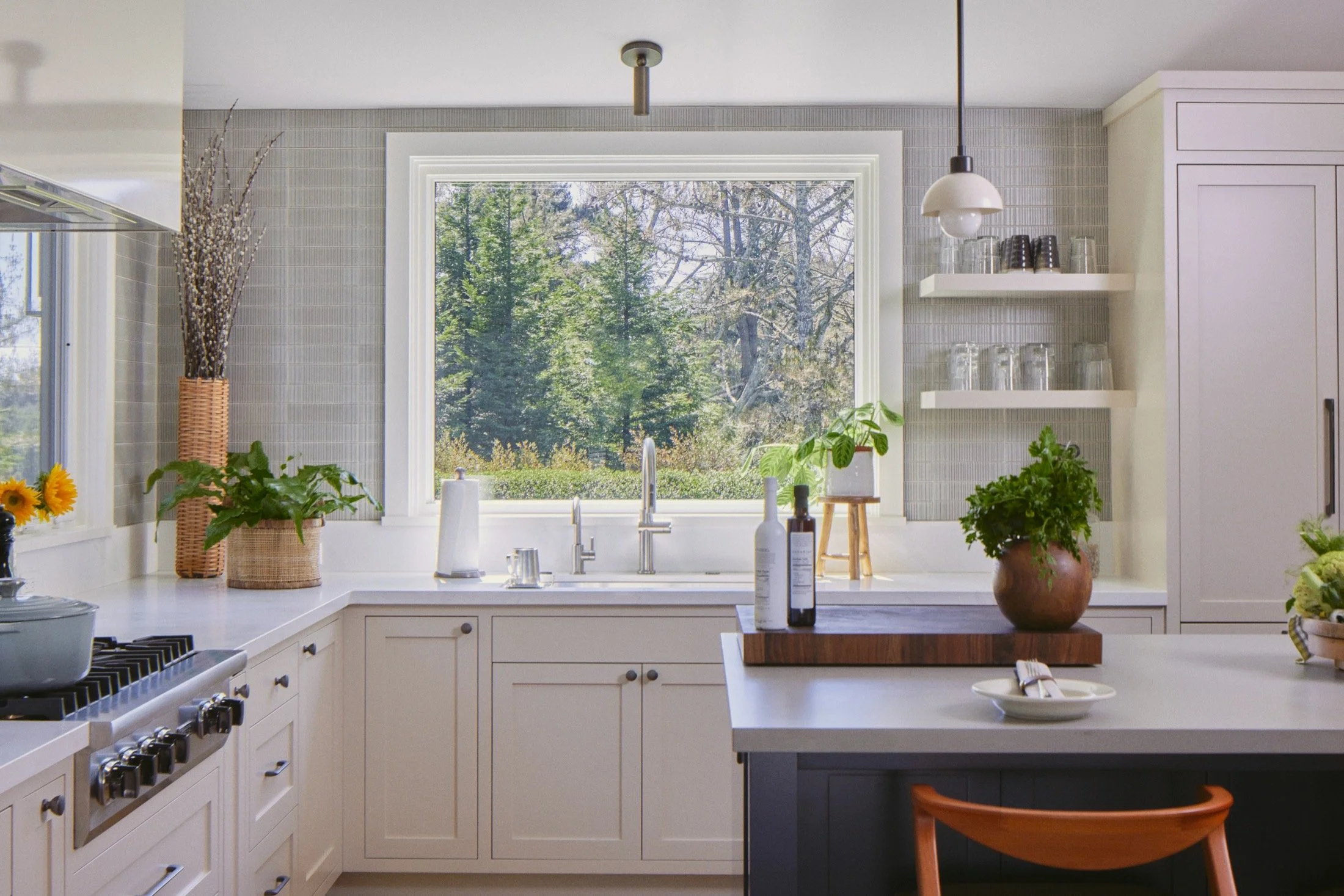 5 Kitchen Island view of sink area_Y05A2269.jpg