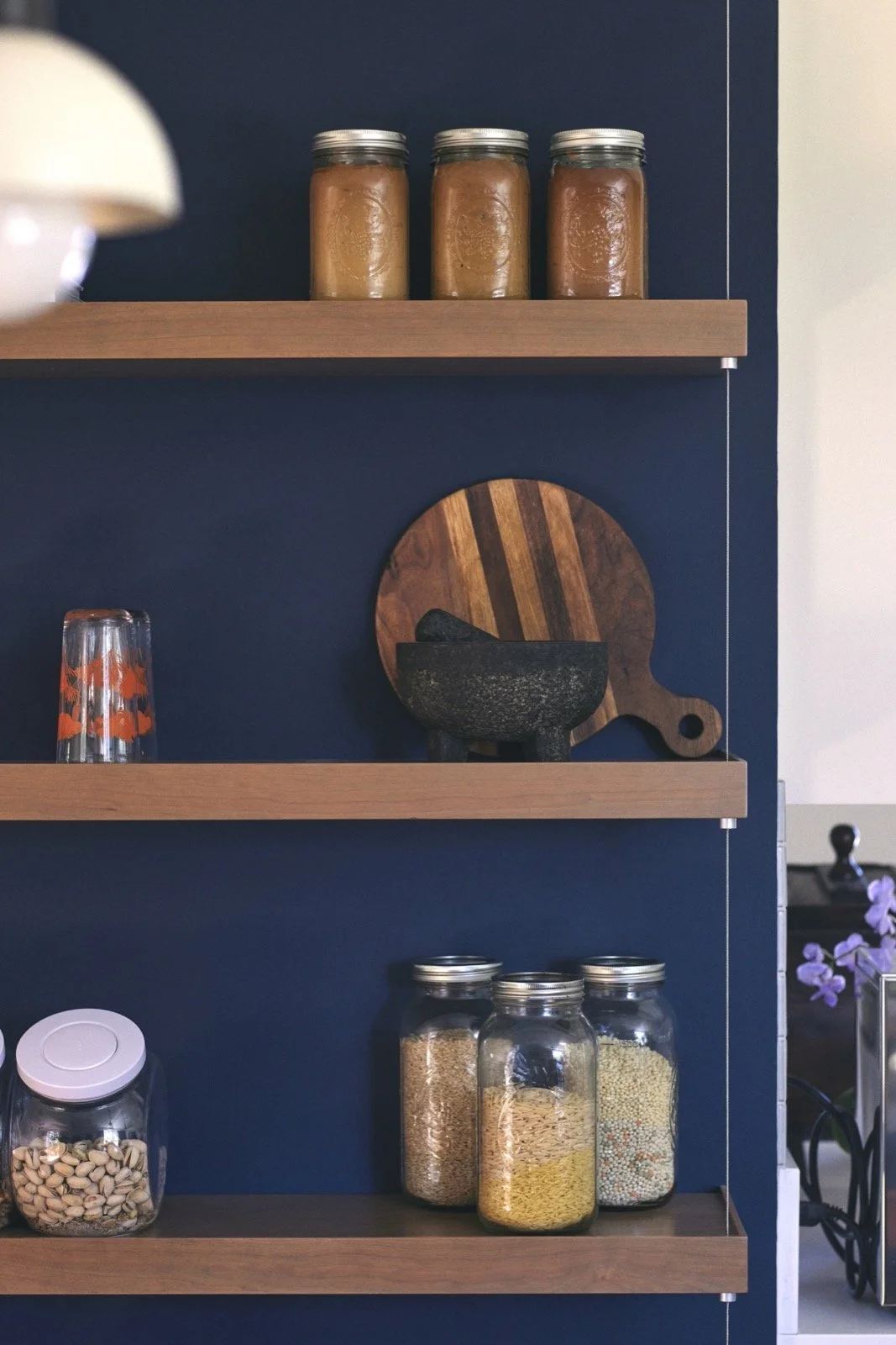 6 Kitchen Accent shelves close up_Y05A2416.jpg