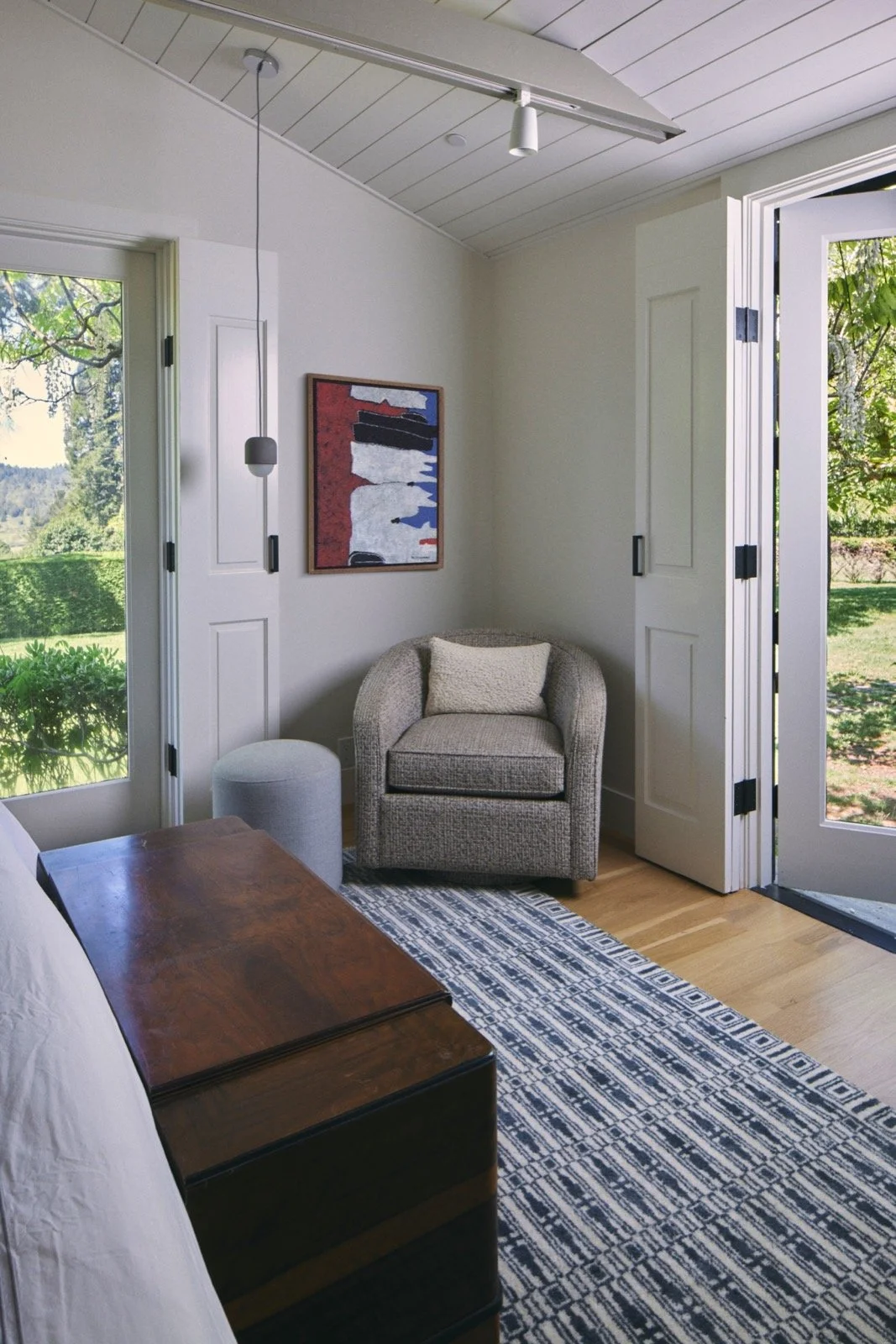 20 Primary Bedroom chair & pix_Y05A2209.jpg