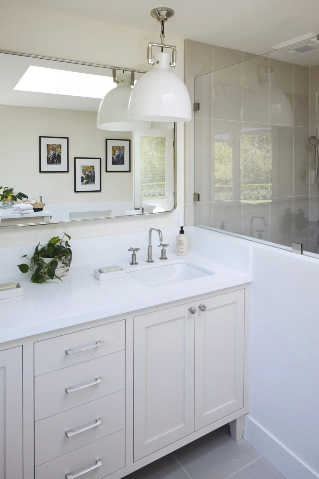 26 Primary Bath_Y05A2106_CC_II.jpg