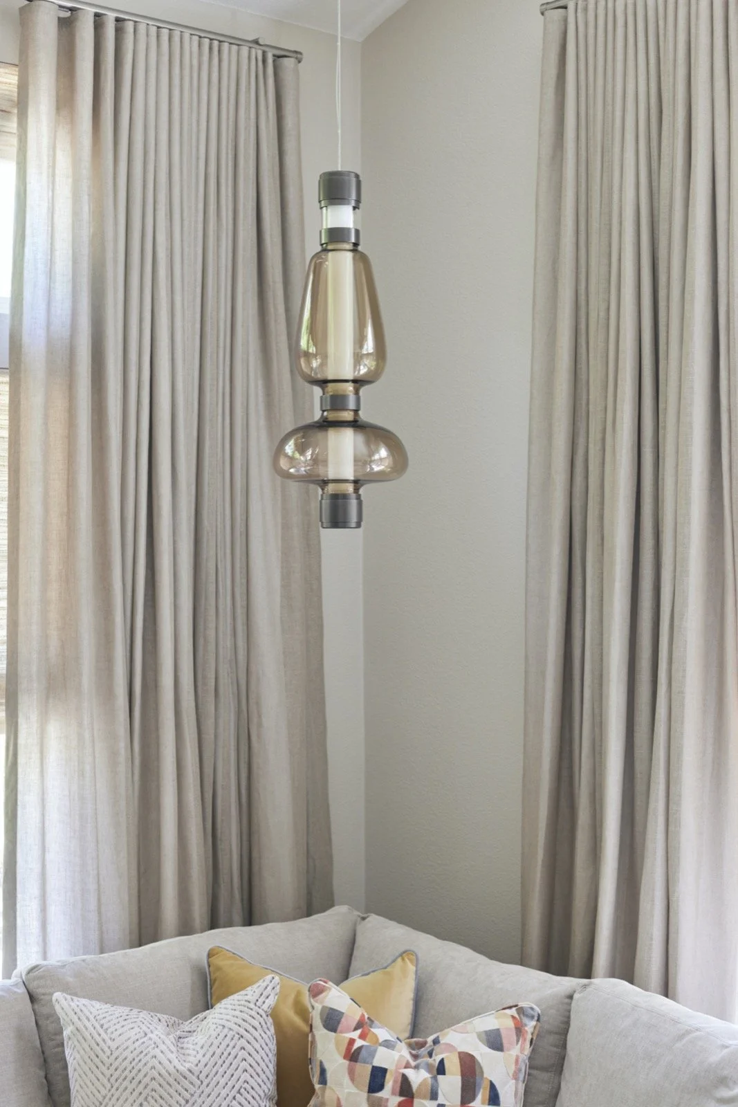 5. Great Room close up pendant Sonoma_Project_05A5633.jpg