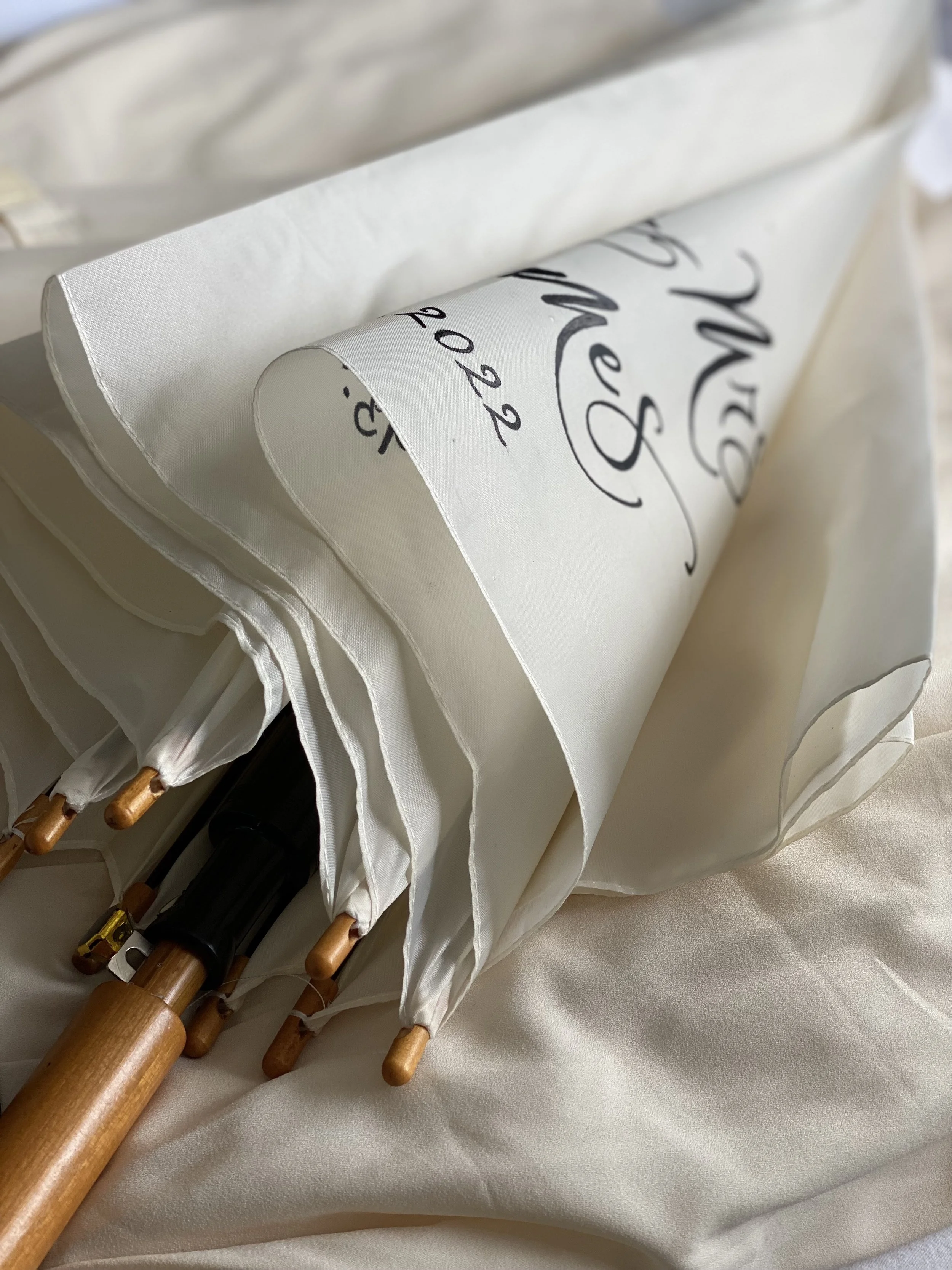 Weddding umbrella ivory-Mint Lettering script.JPG