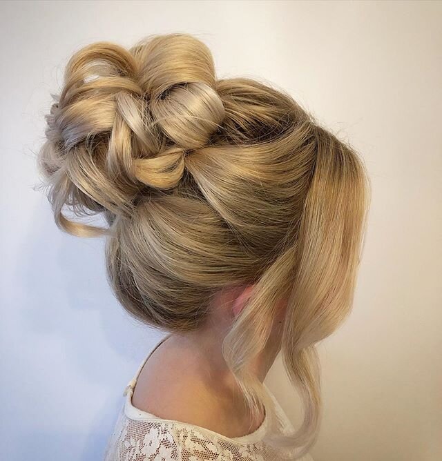 I could do this is all day everyday💕 hair up inspiration for weddings, prom or any special occasion💕 .
.
.
.
.
#hairup #wedding #bride #bridesmaid #weddingguest #prom #occasionhair #hairupspecialist #bridalhairstylist #bridesof2020 #bridesof2021 #i