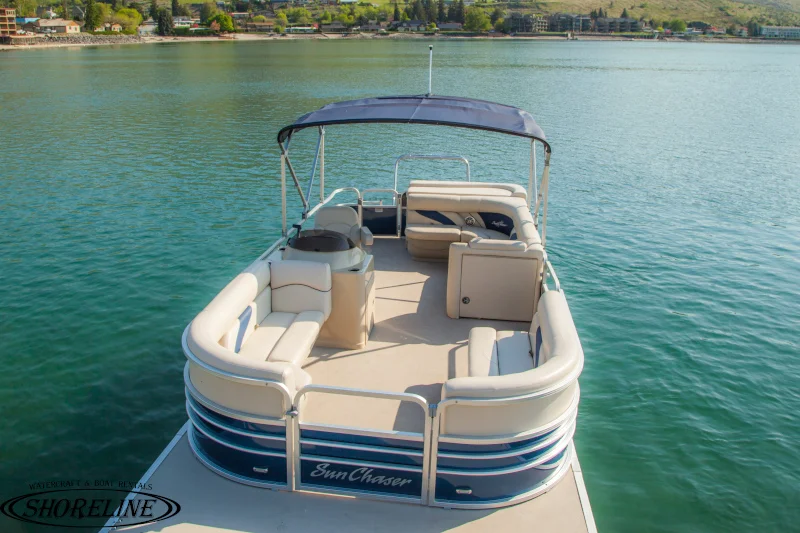 Pontoon-bow-800.jpg