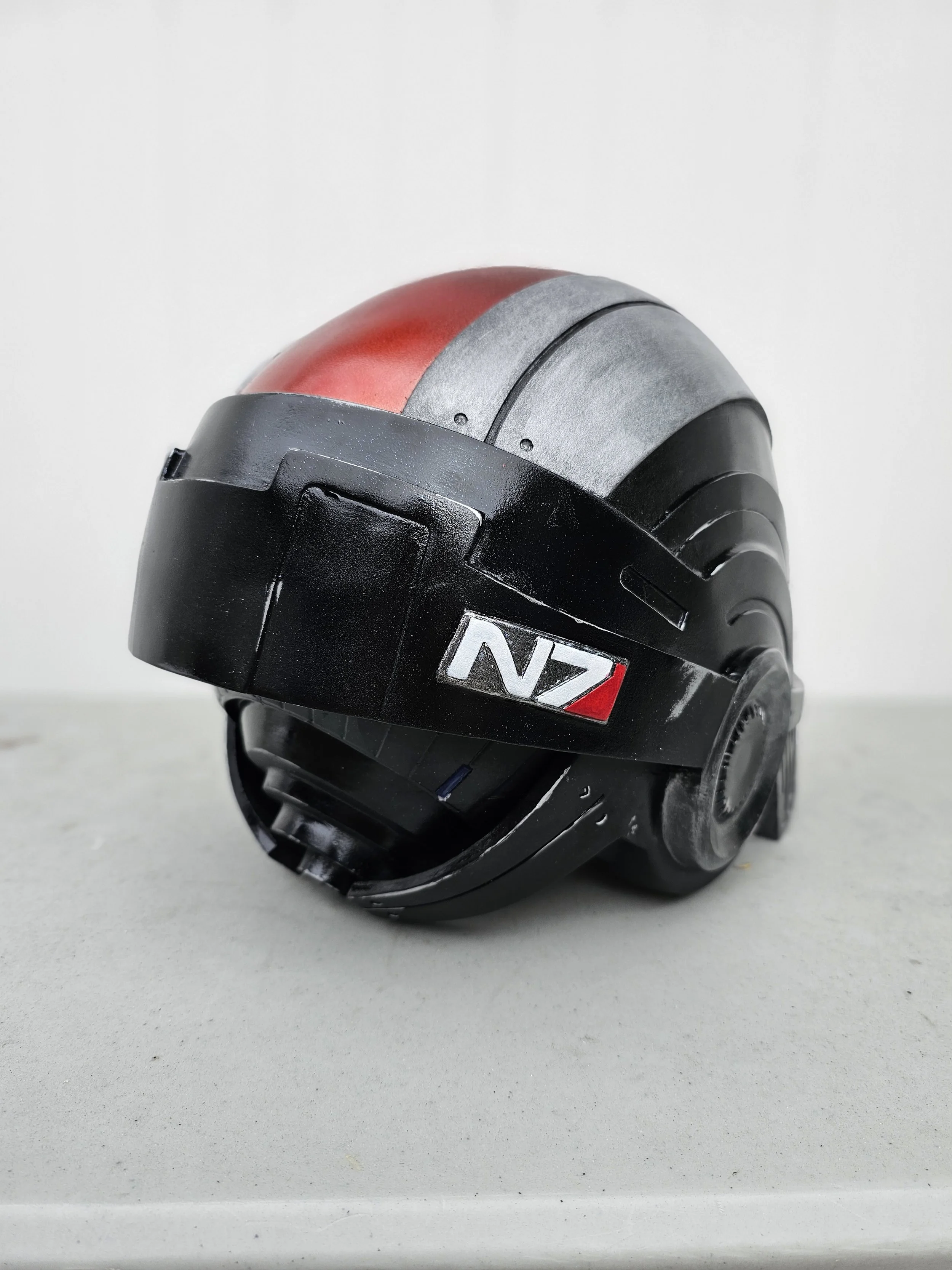 N7Helmet_02.jpg