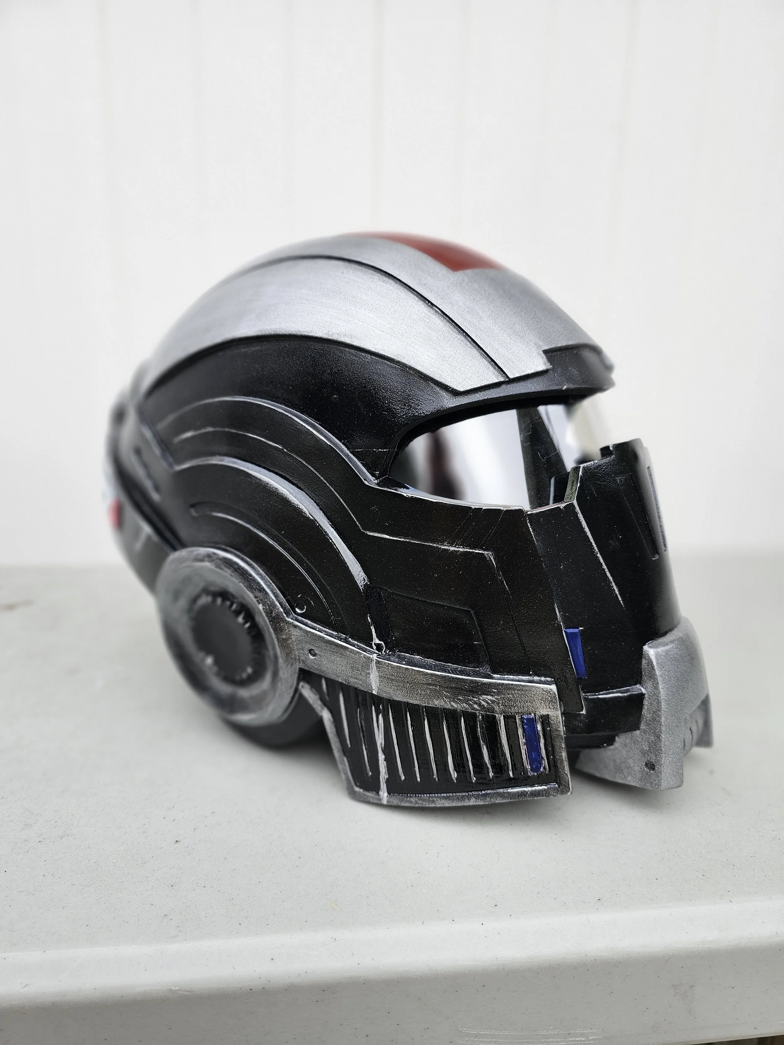 N7Helmet_03.jpg