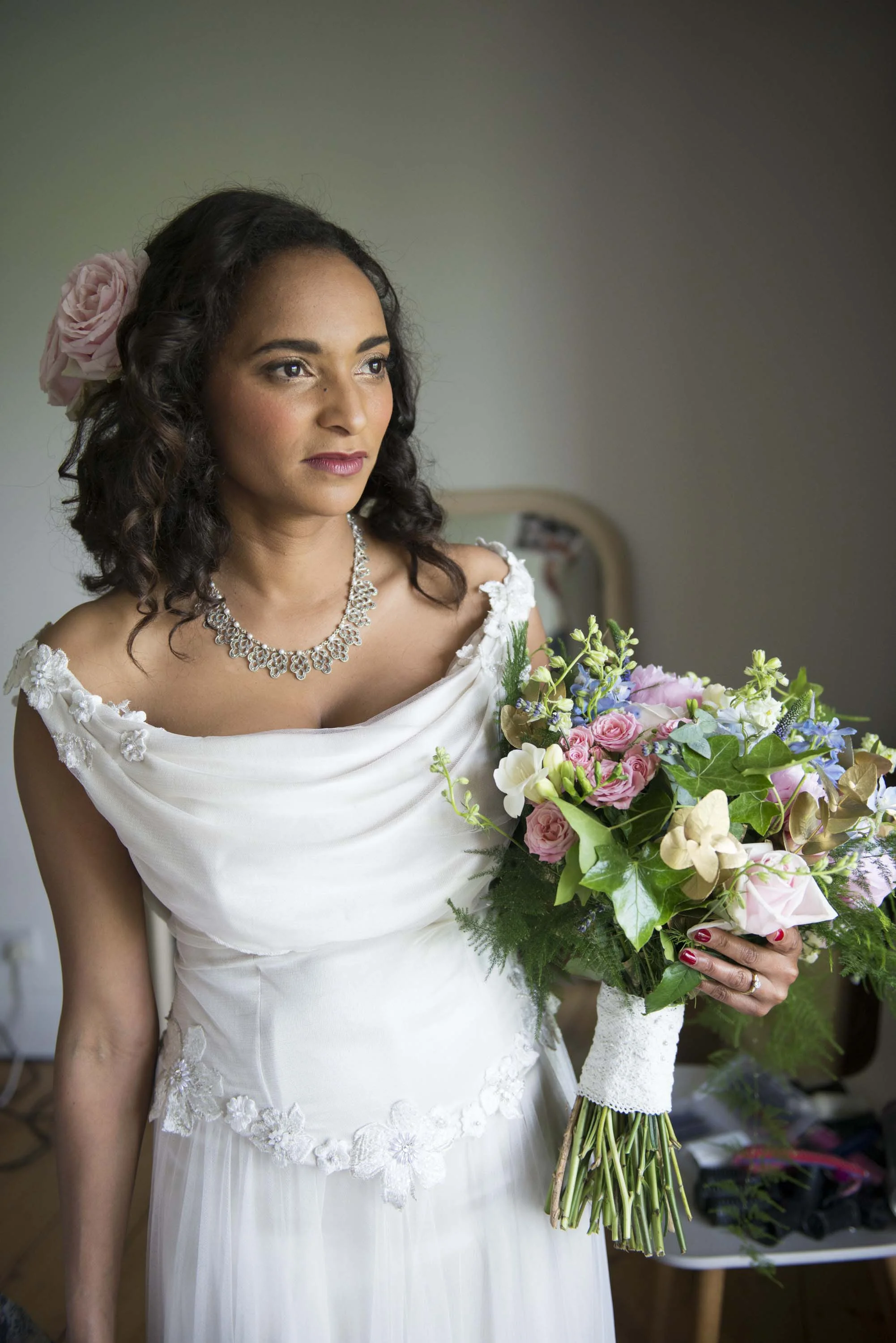A Sussex Barn wedding with gorgeous original Art Deco touches created with heaps of creative passion... Fun, relaxed and rustic outdoor wedding photography in a Sussex barn. The sun shone on this lovely wedding between Jenny and Louis making for some truly beautiful photos.