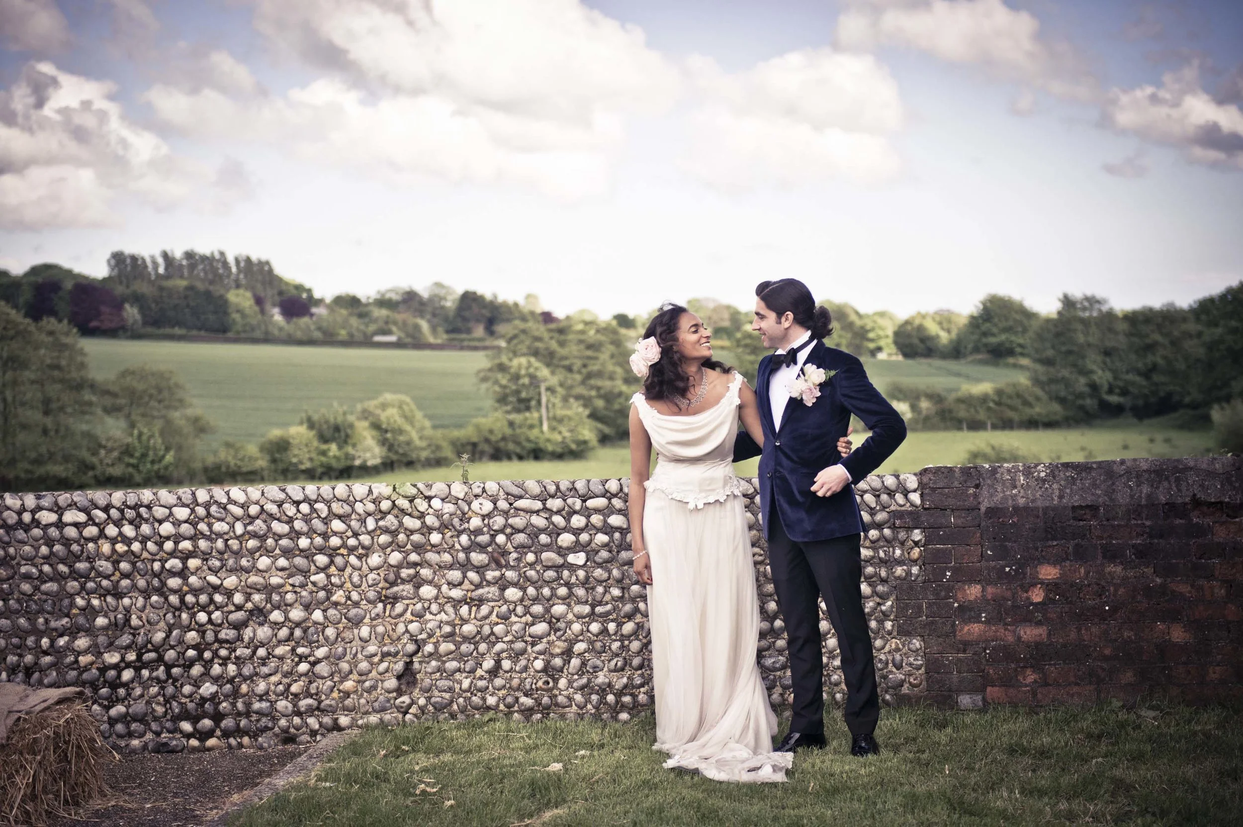A Sussex Barn wedding with gorgeous original Art Deco touches created with heaps of creative passion... Fun, relaxed and rustic outdoor wedding photography in a Sussex barn. The sun shone on this lovely wedding between Jenny and Louis making for some truly beautiful photos.